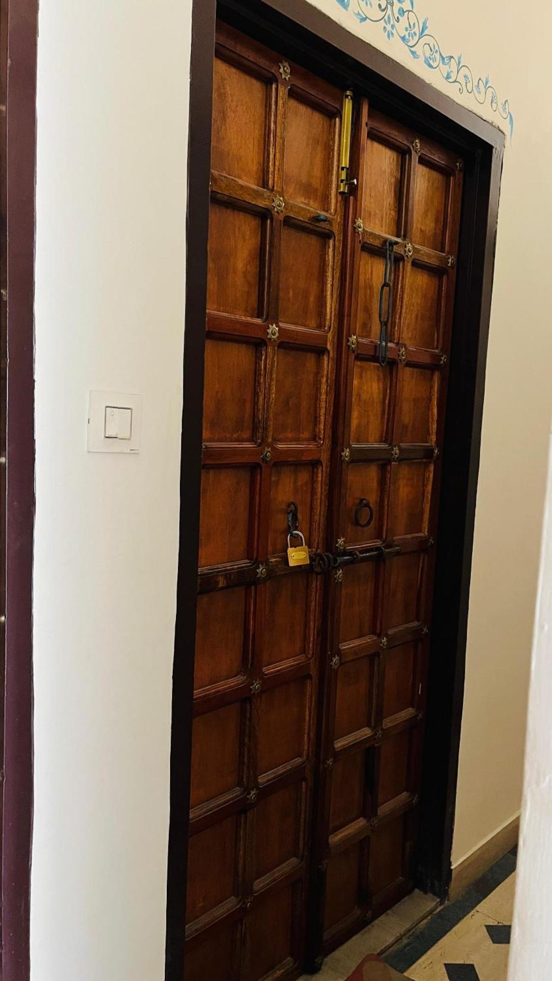 Ushaan Haveli Hotel