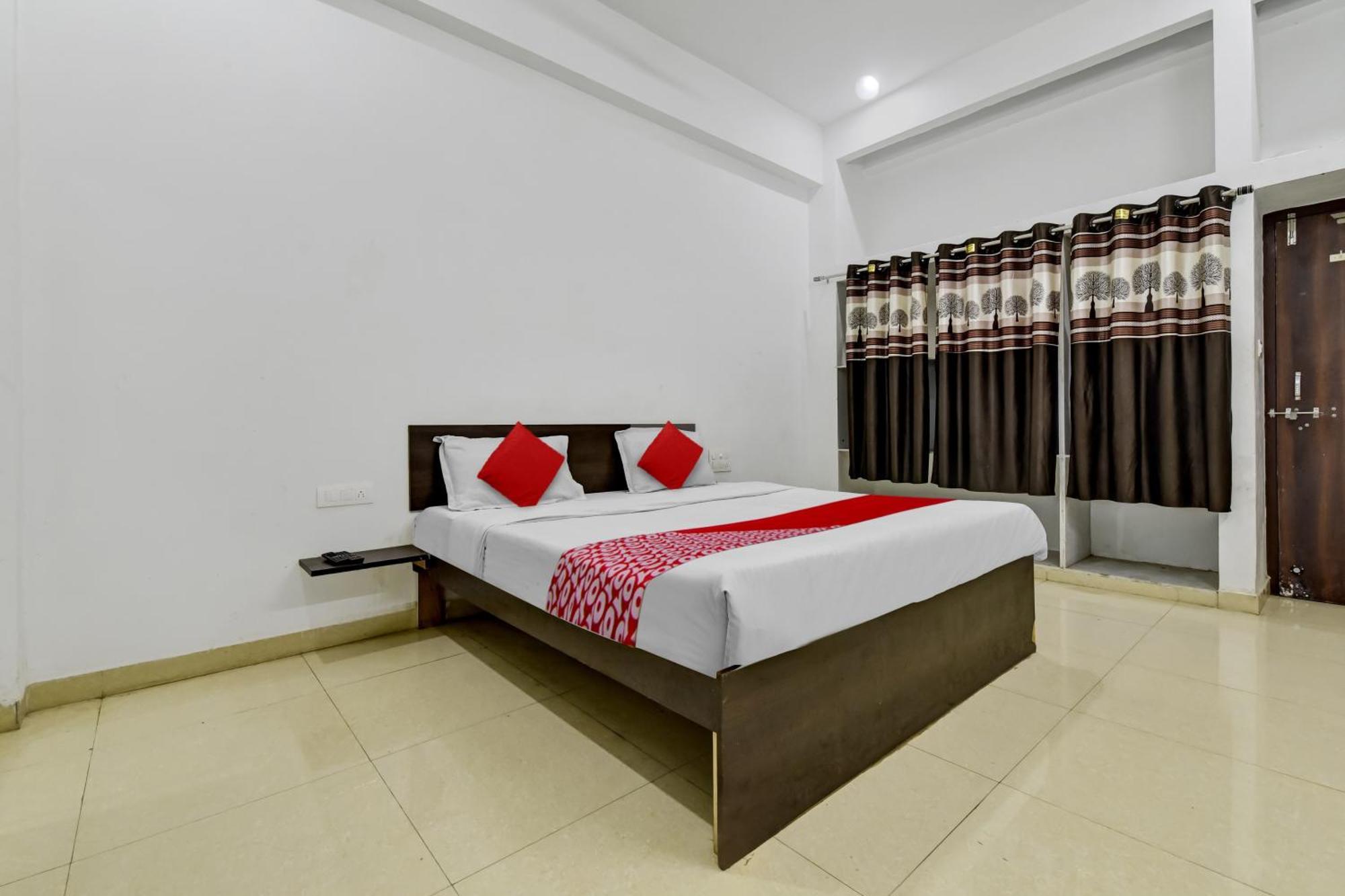 O Radhe Hotel