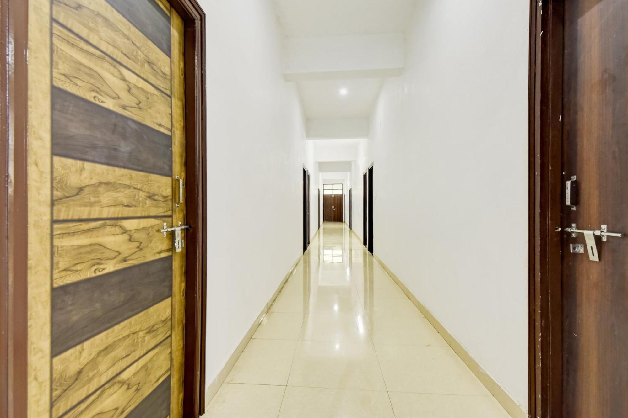 O Radhe Hotel 4*