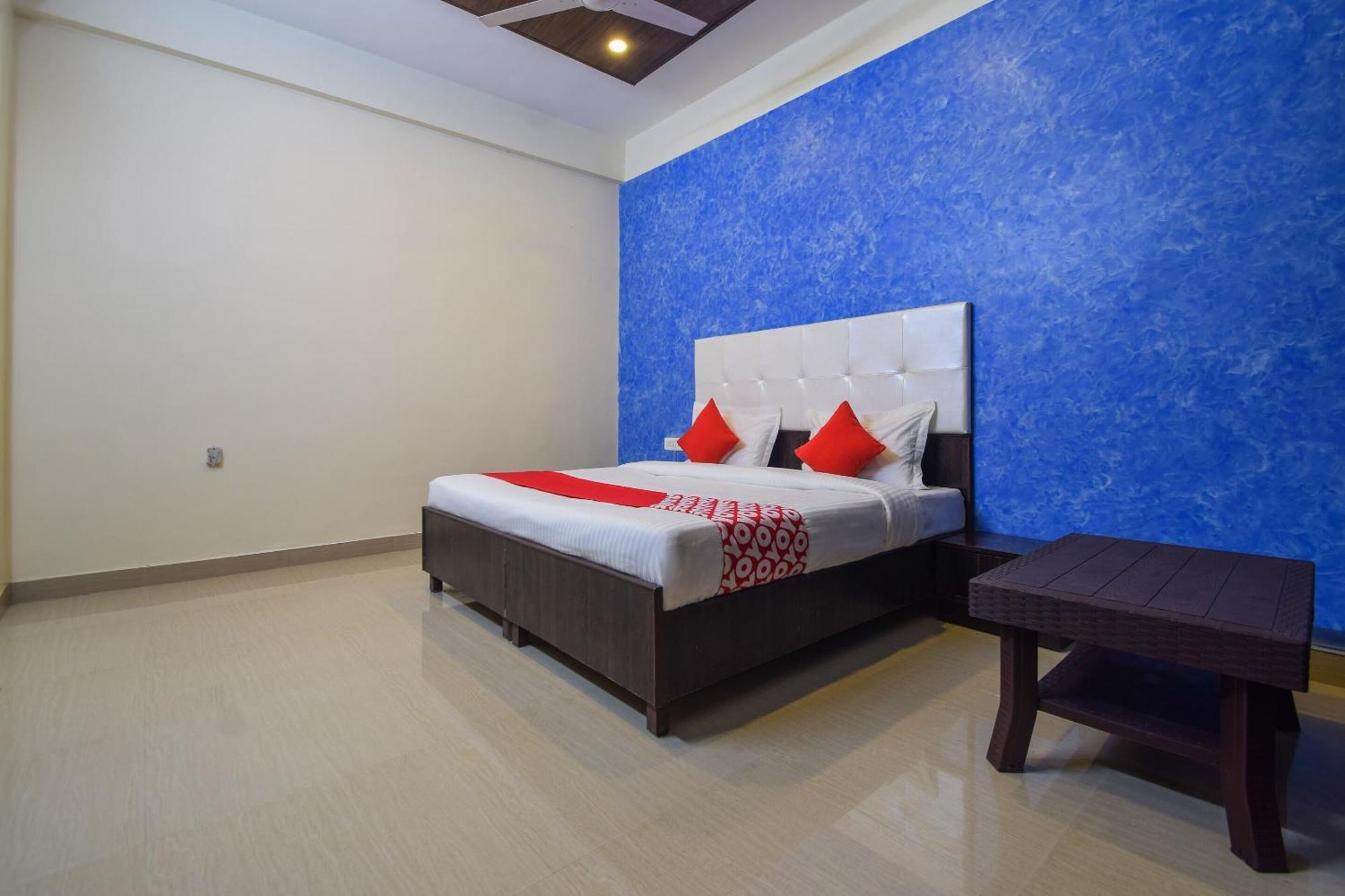 Hotel O Parmanand Garden 3*