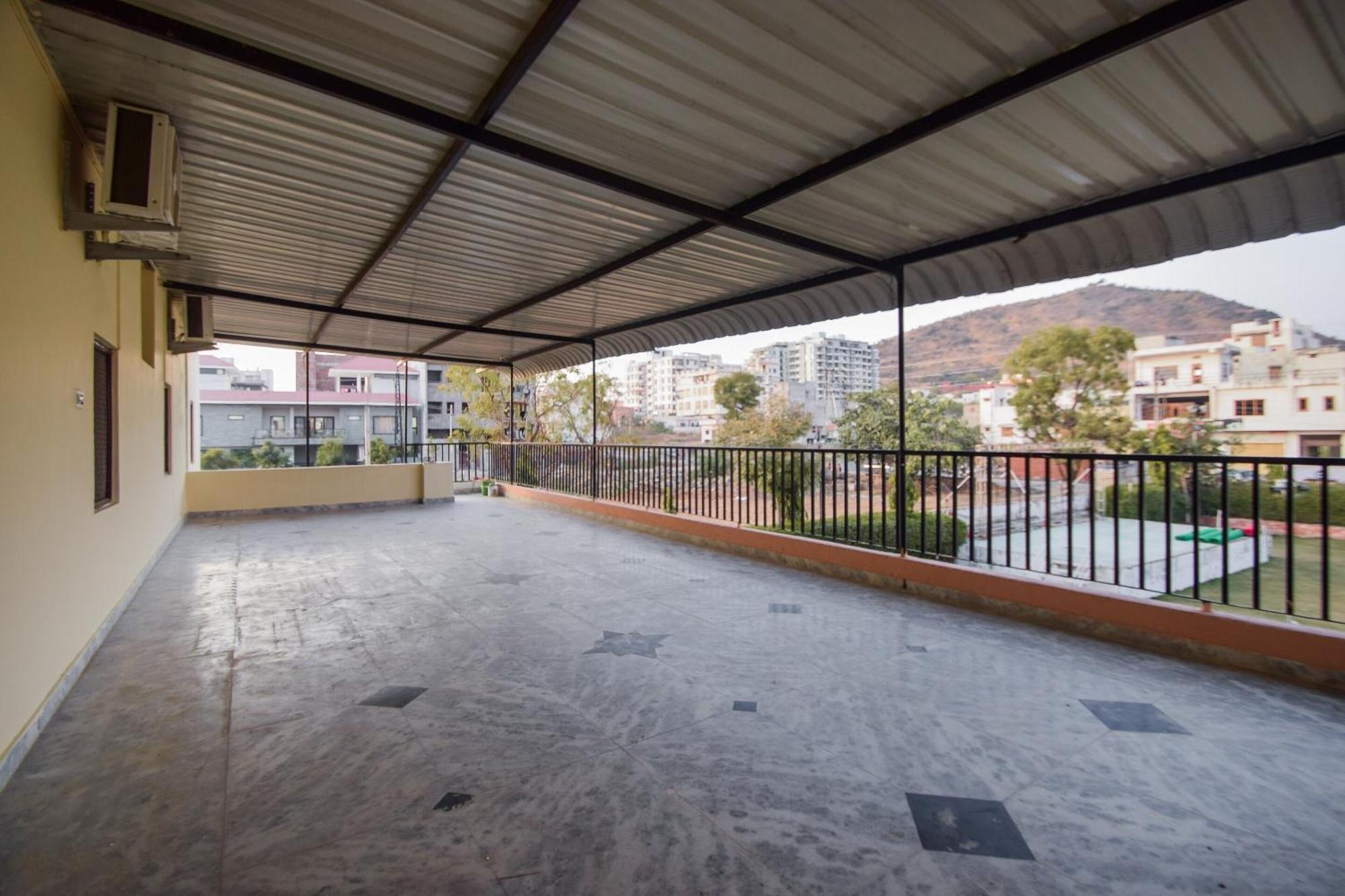 Hotel O Parmanand Garden 3*