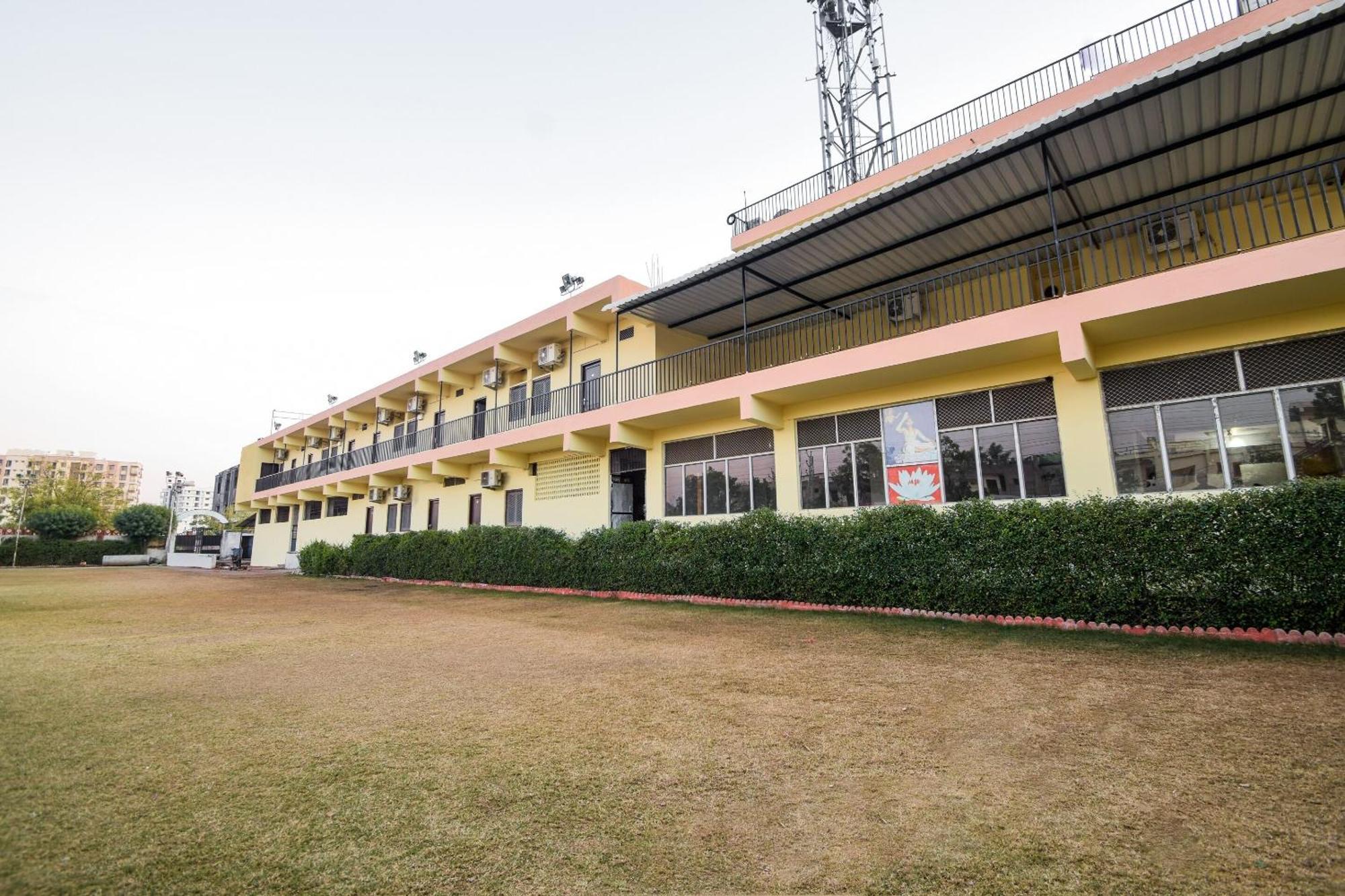 O Parmanand Garden Hotel 3*