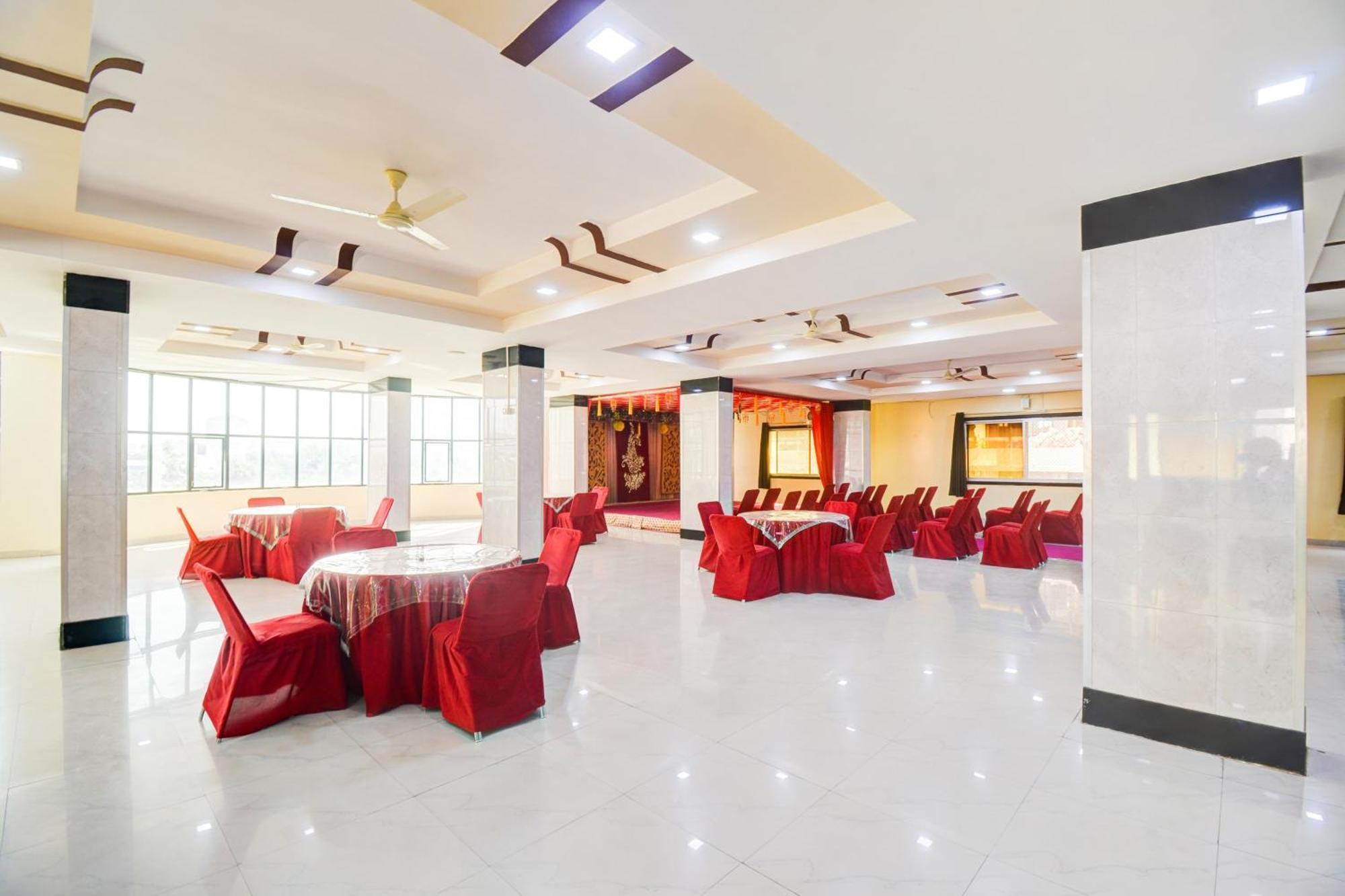 O Mahaveer Tower Hotel