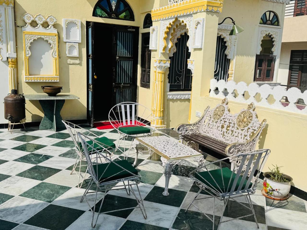 Lasani House