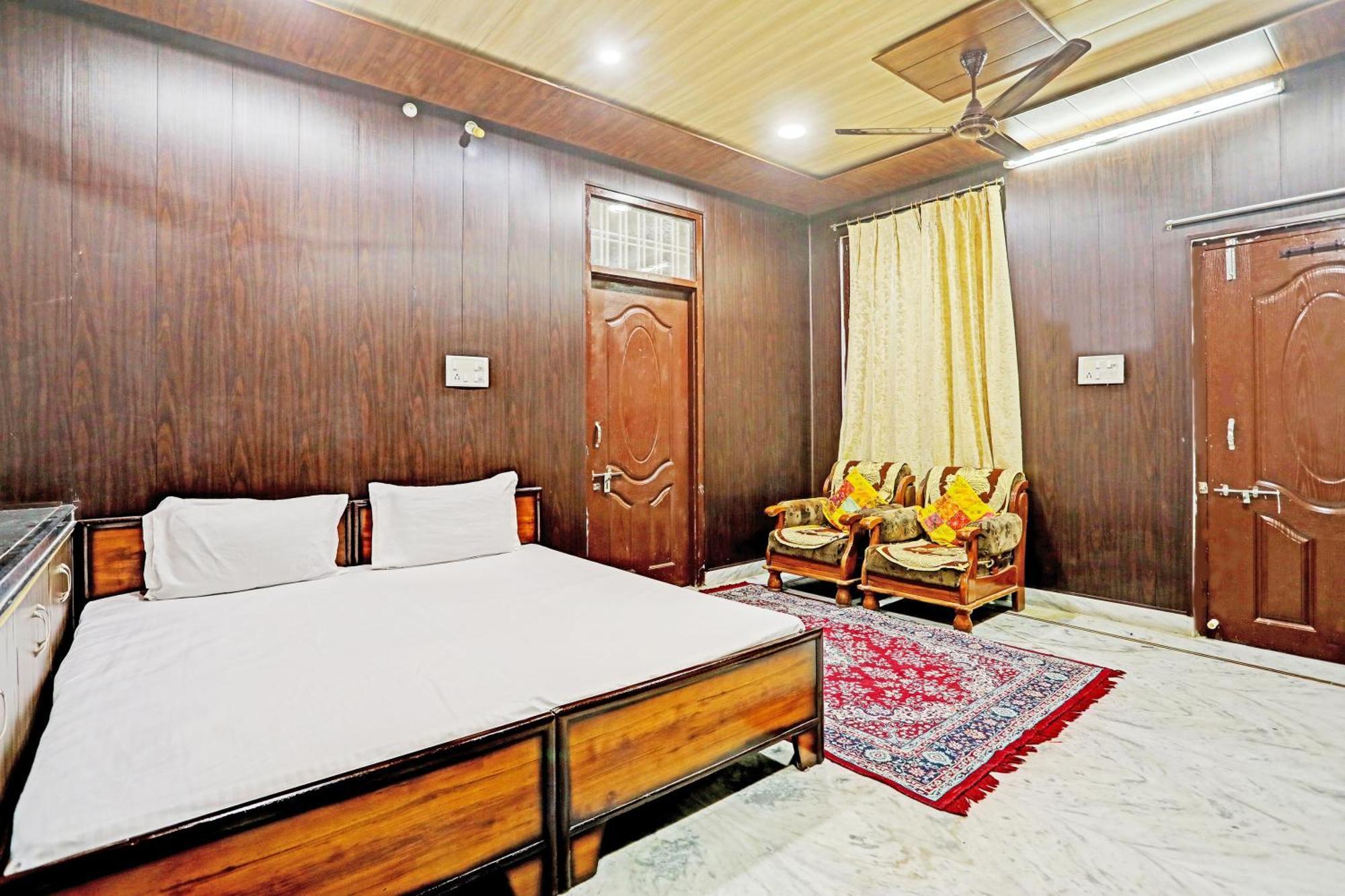 O The Gunjan Palace *