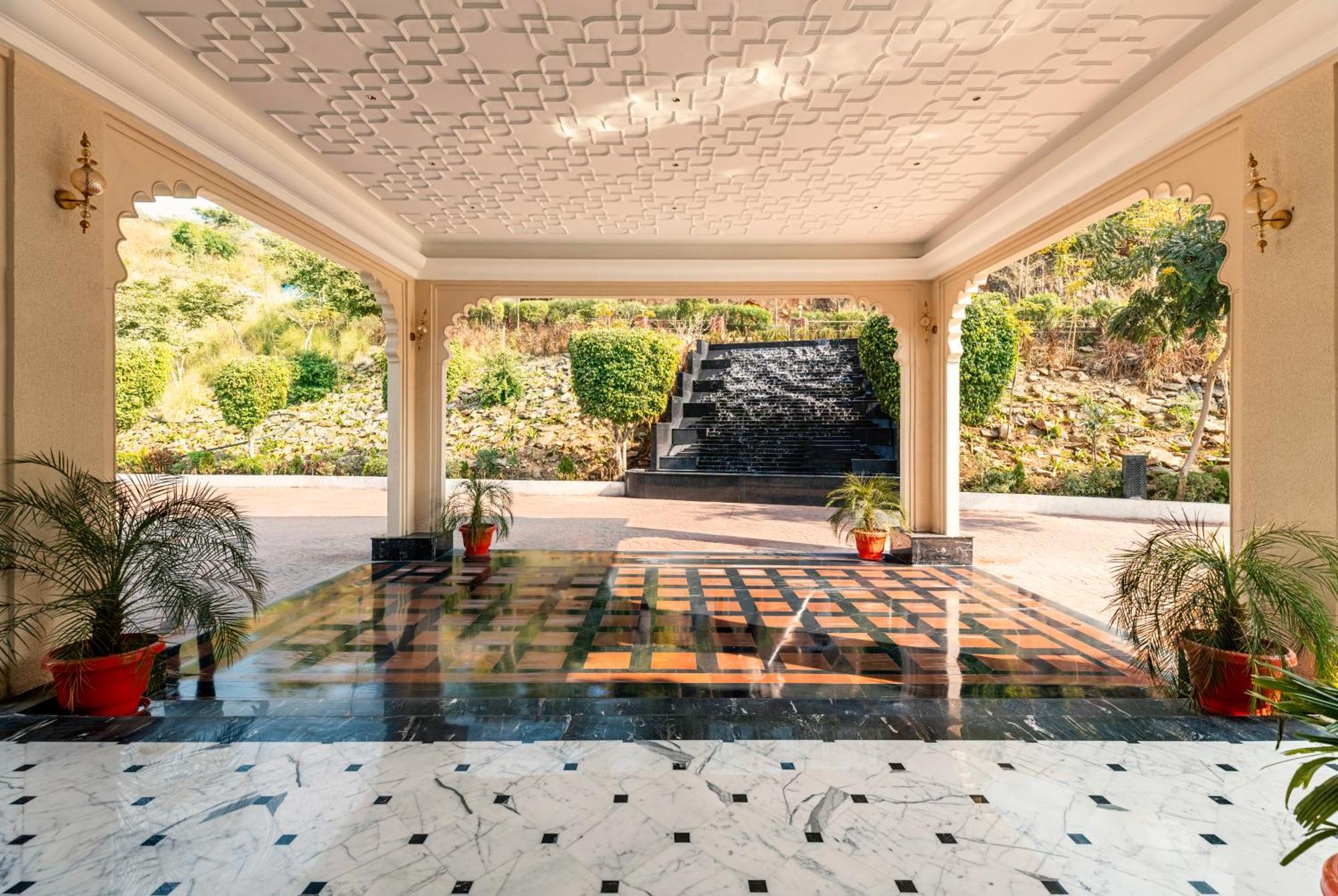 Hotel Sayaji & Udaipur
