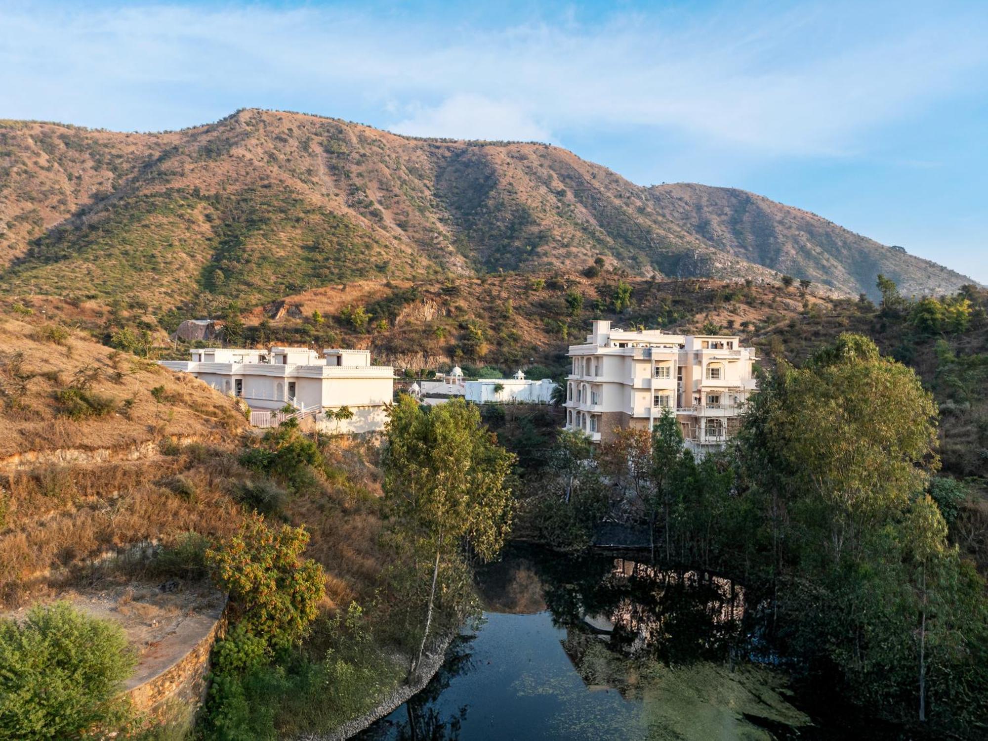 Sayaji & Hotel
