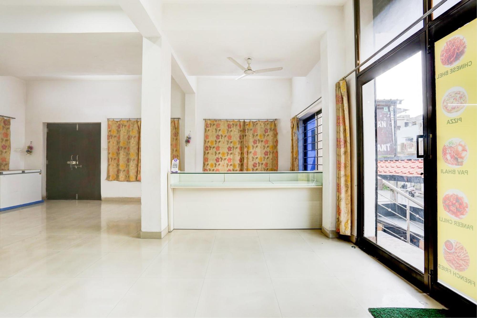 Hotel Super O Goverdhan 4*