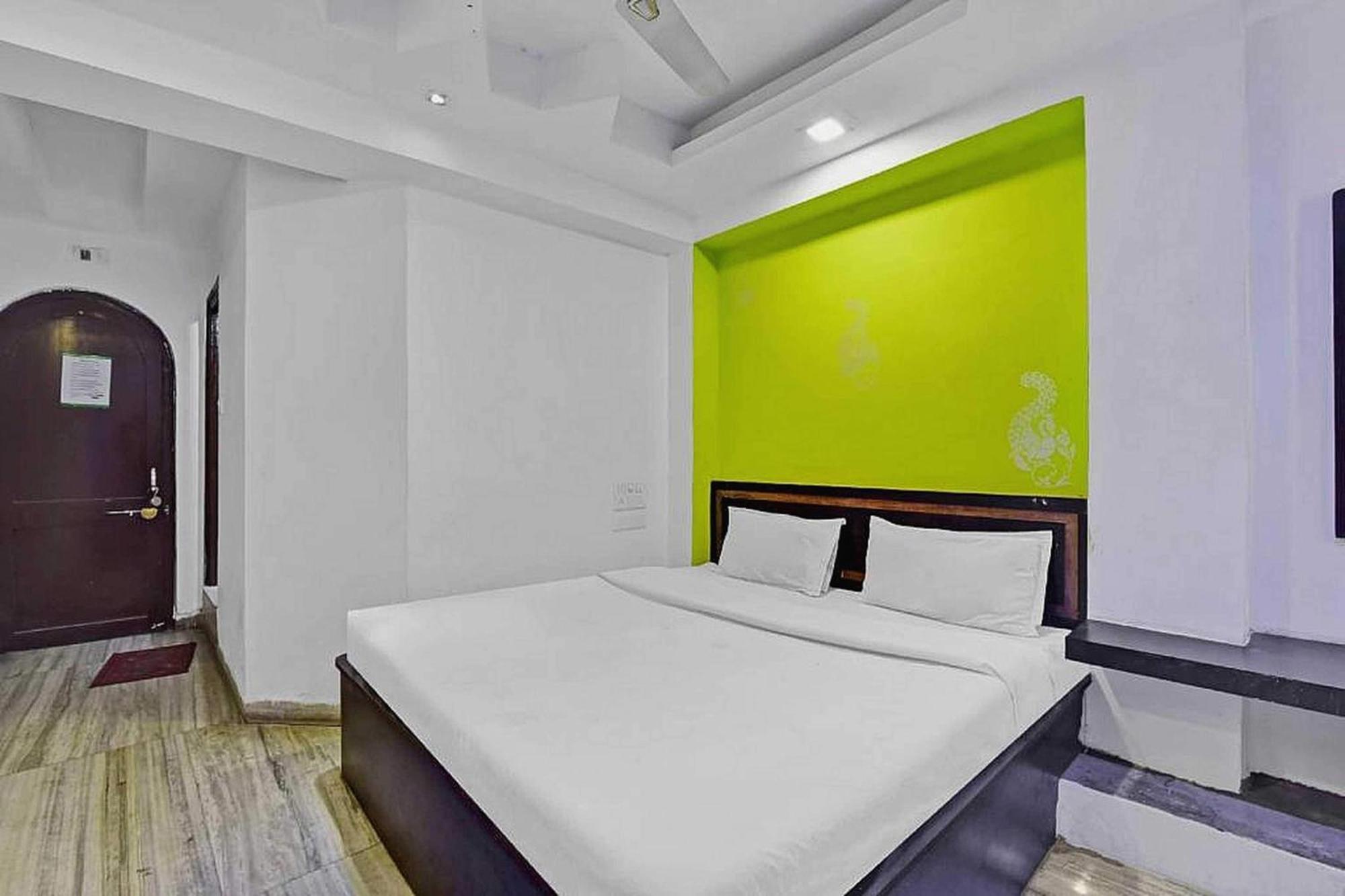 Hotel O Royal Surbhi 3*