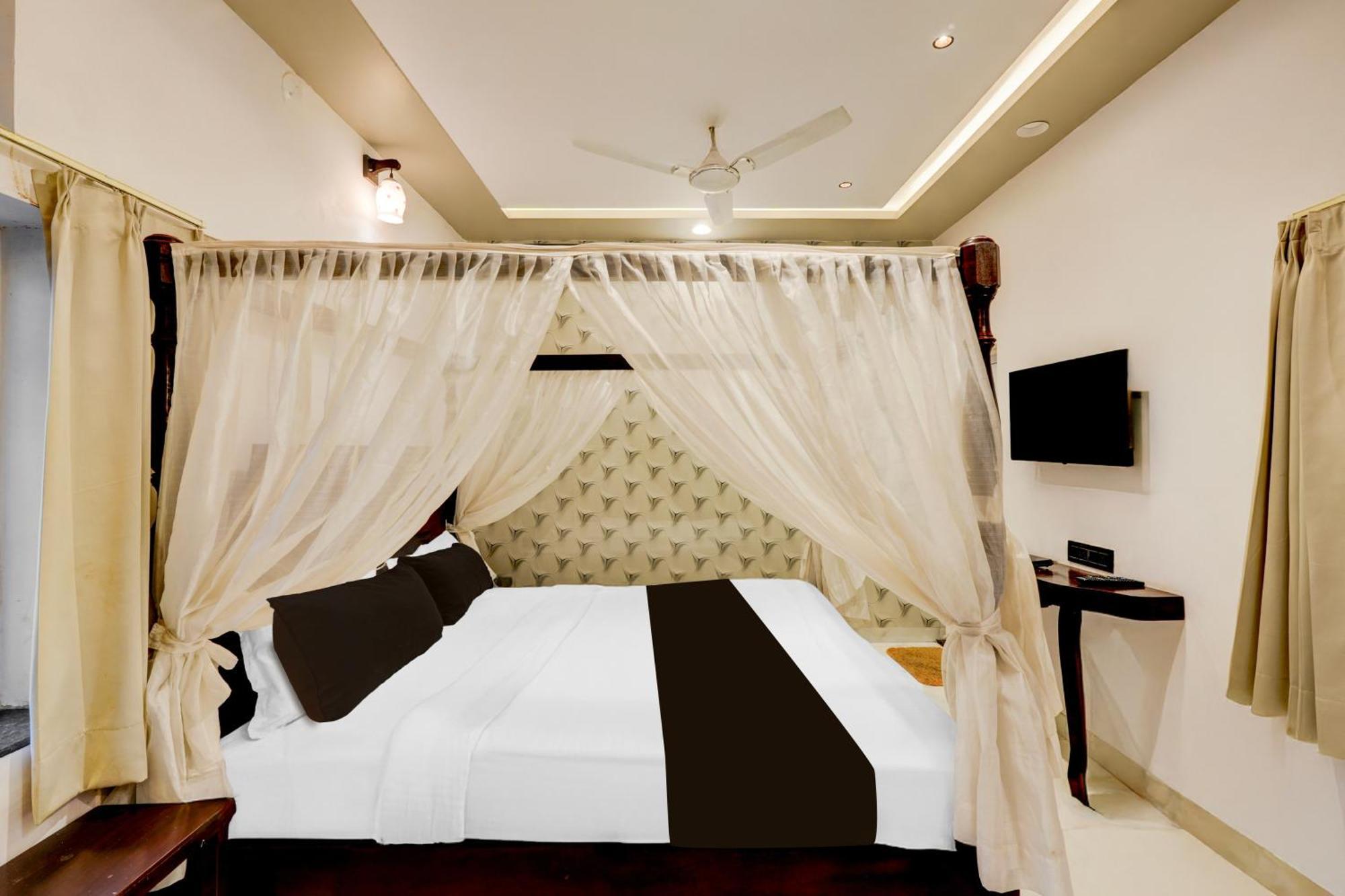 Hotel O N Hill View 3*