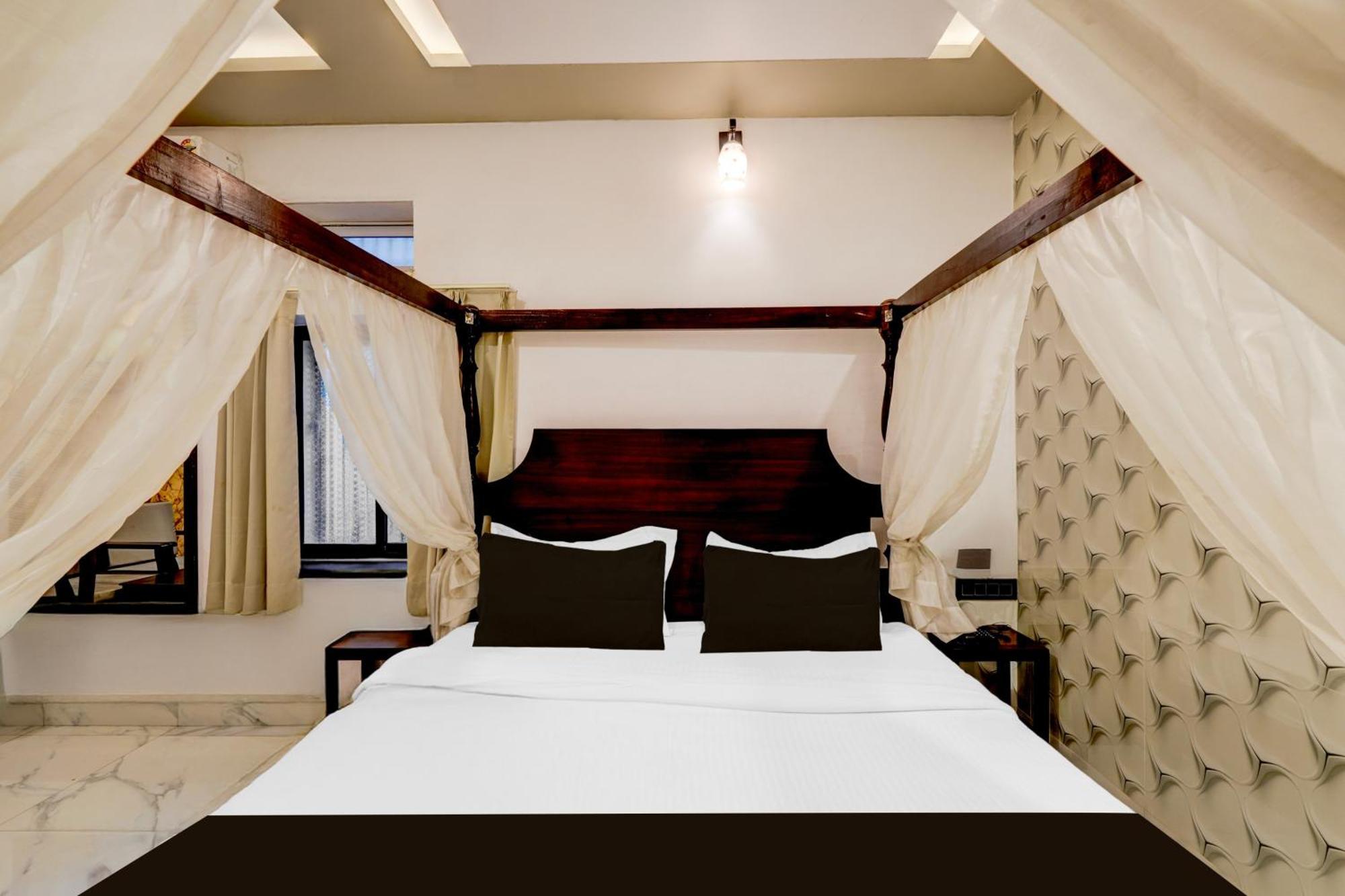 O N Hill View Hotel 3*