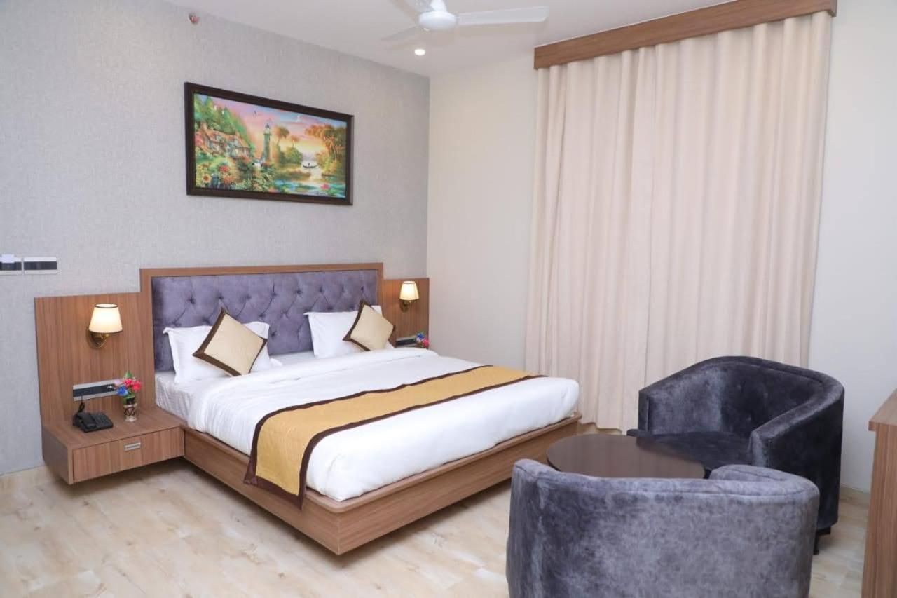 Hotel Parampara And Udaipur