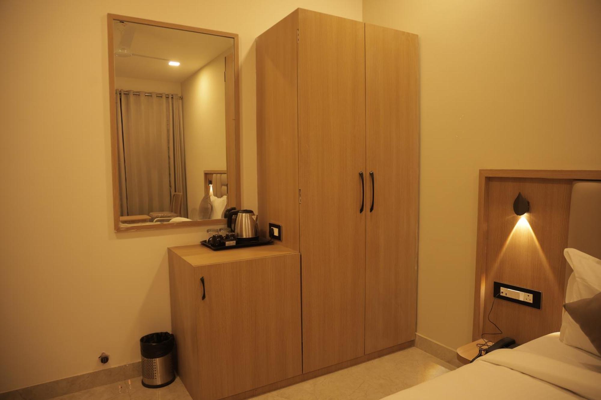 The Rainbow Hotel 3*