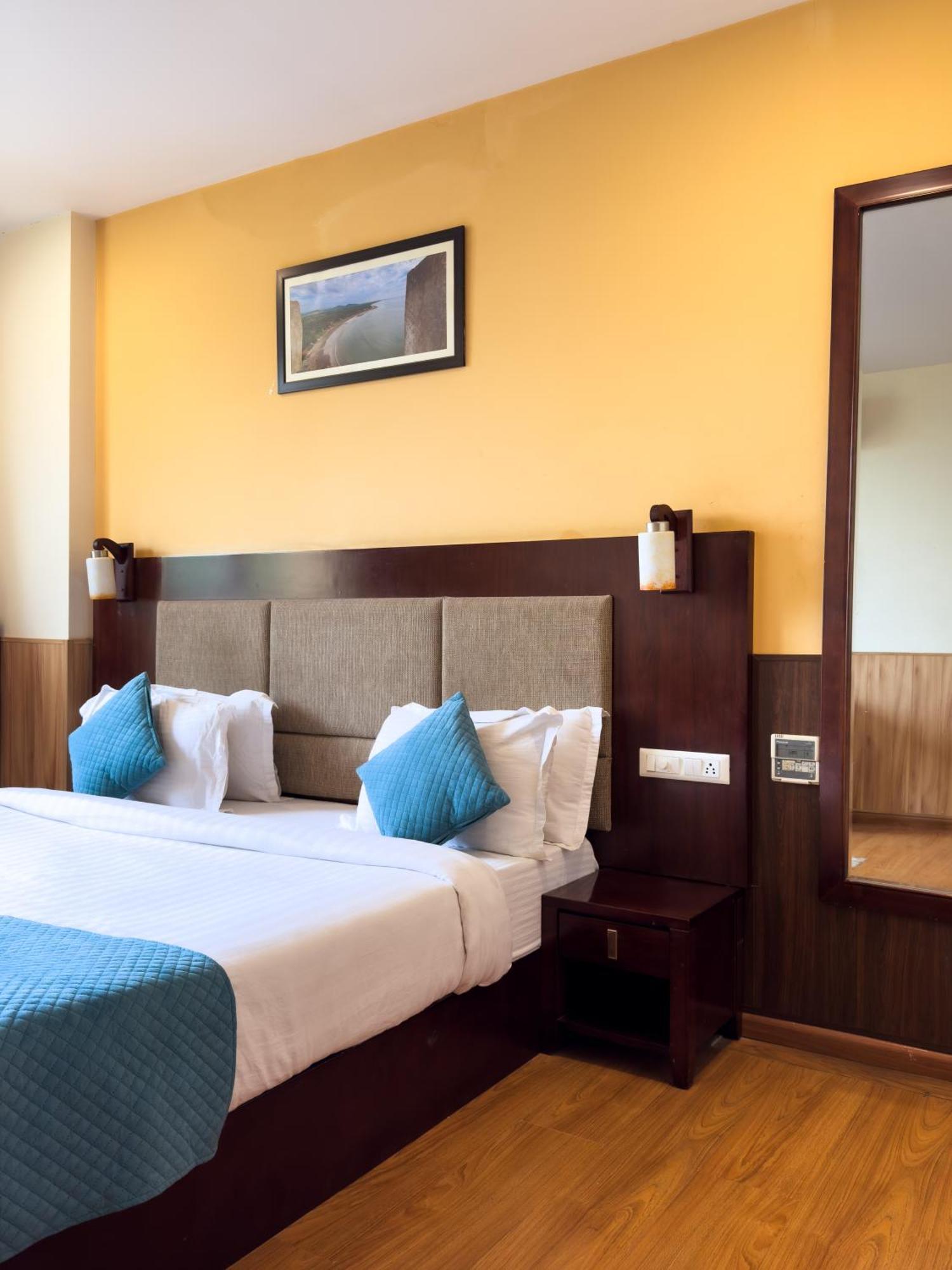 Royal Palm - A Budget In 3* Udaipur