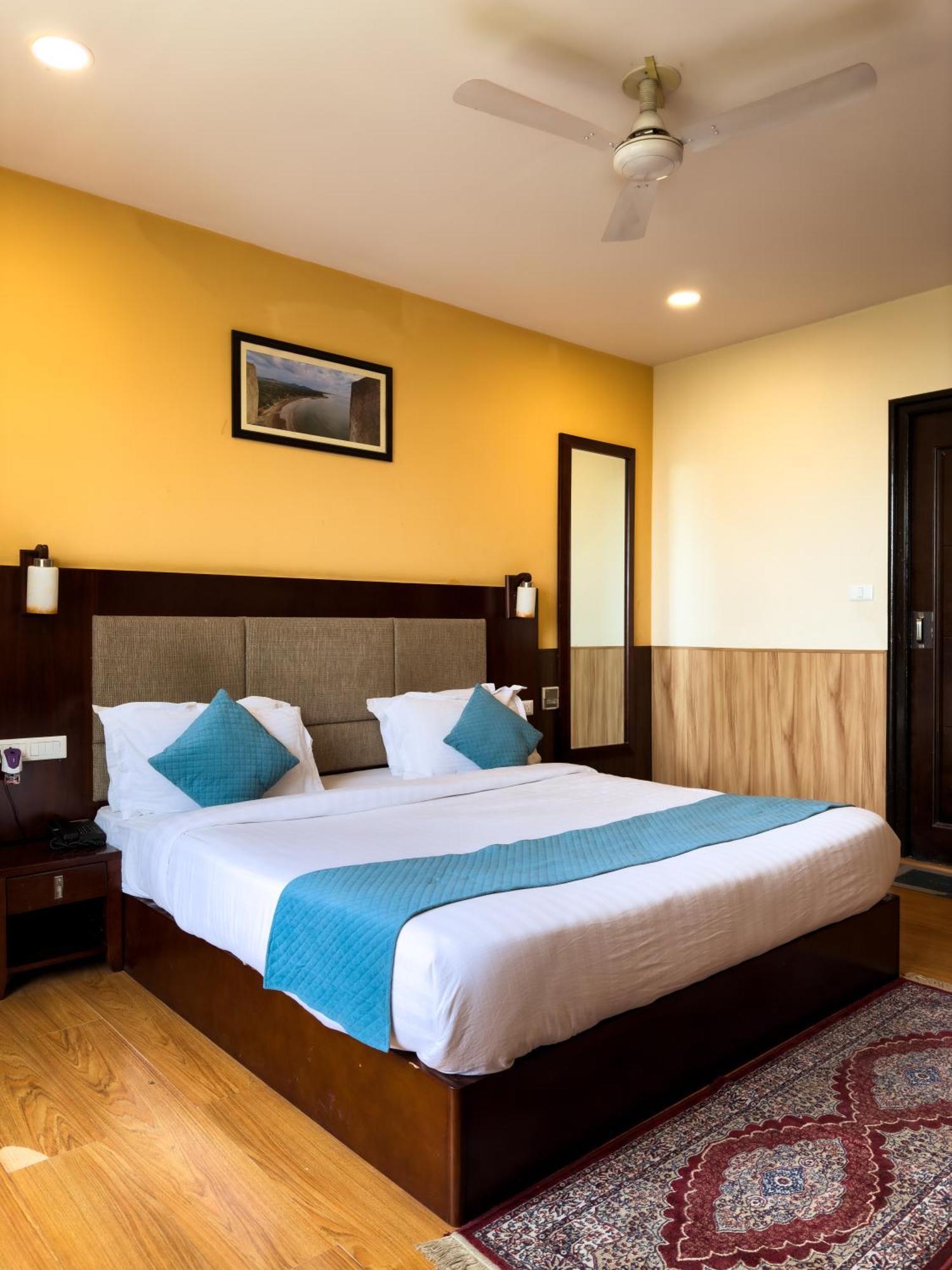 Hotel Royal Palm - A Budget In