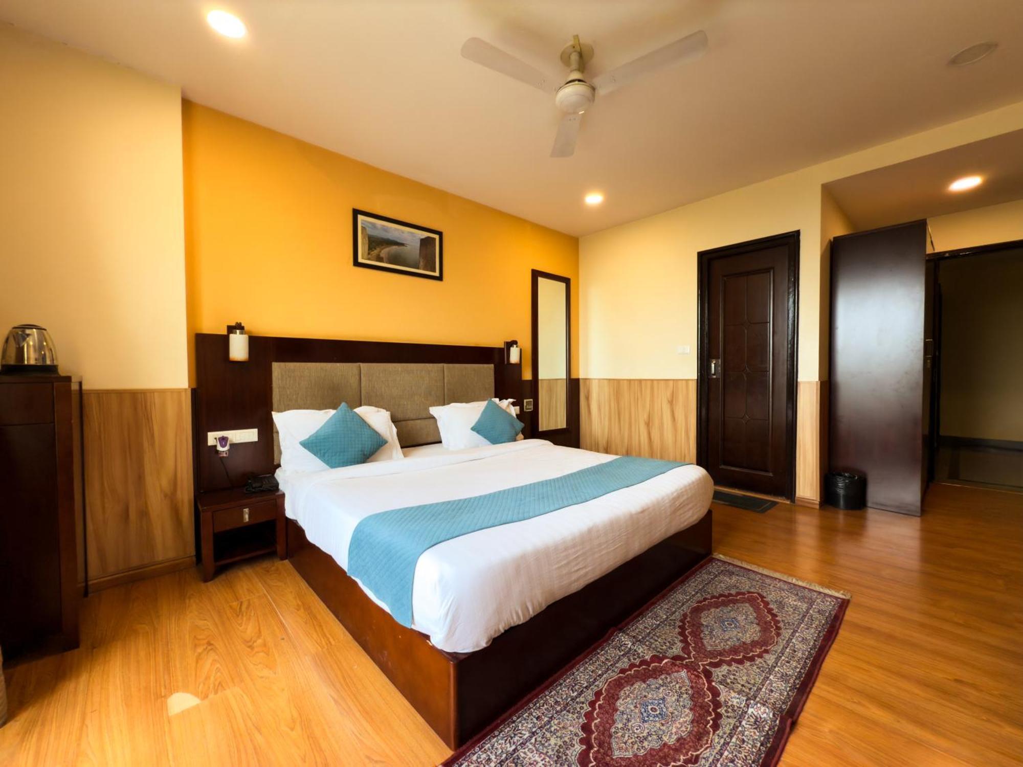 Hotel Royal Palm - A Budget In Udaipur