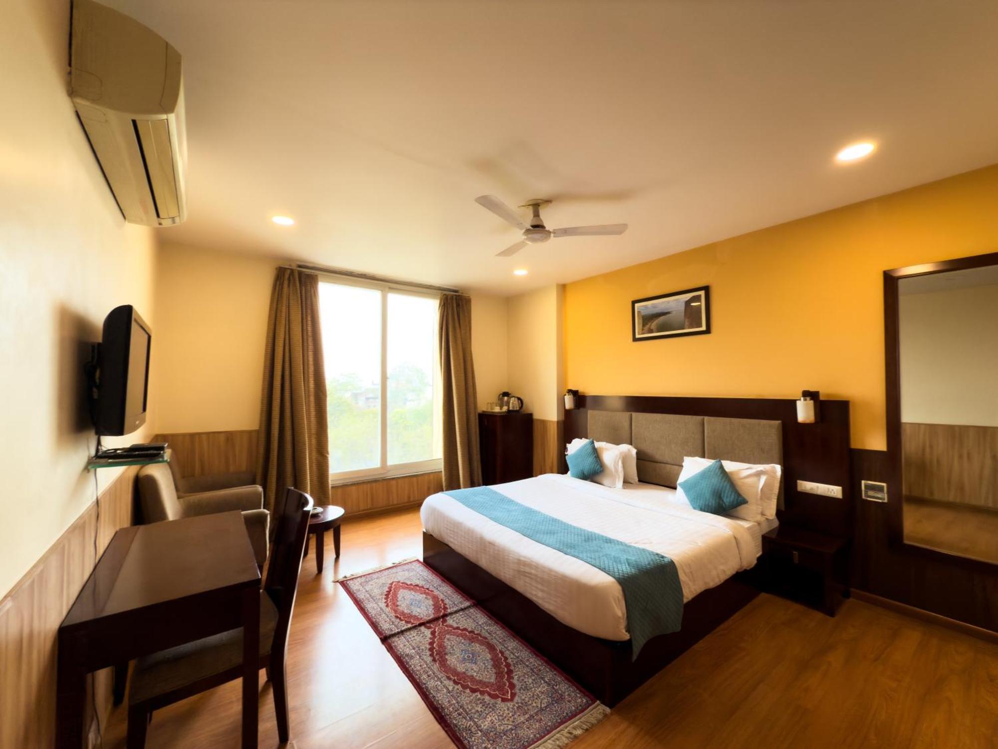 Royal Palm - A Budget In Udaipur