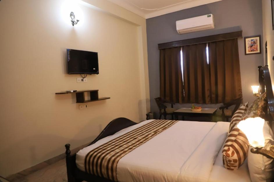 Moti Mahal By A Reva Group