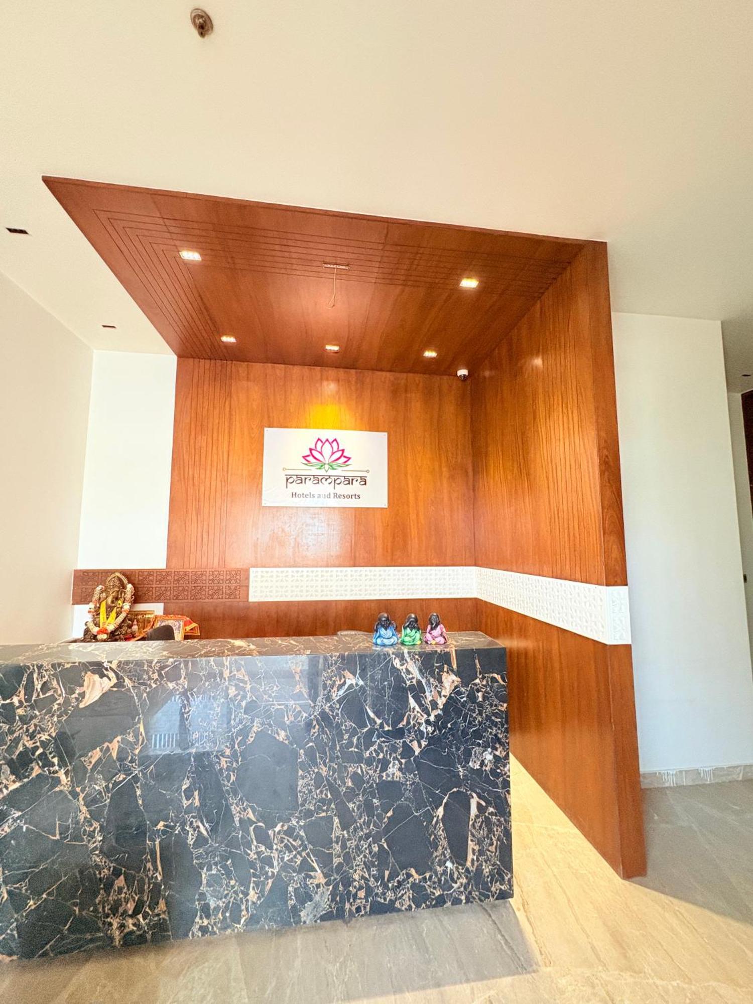 Hotel Parampara And 3*