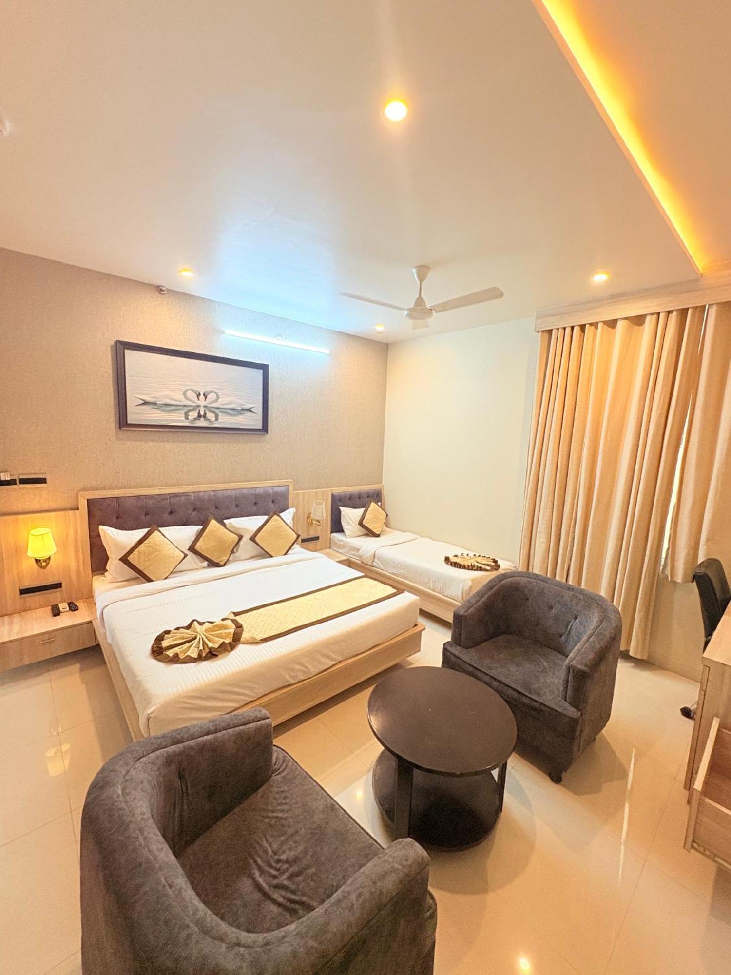 Hotel Parampara And