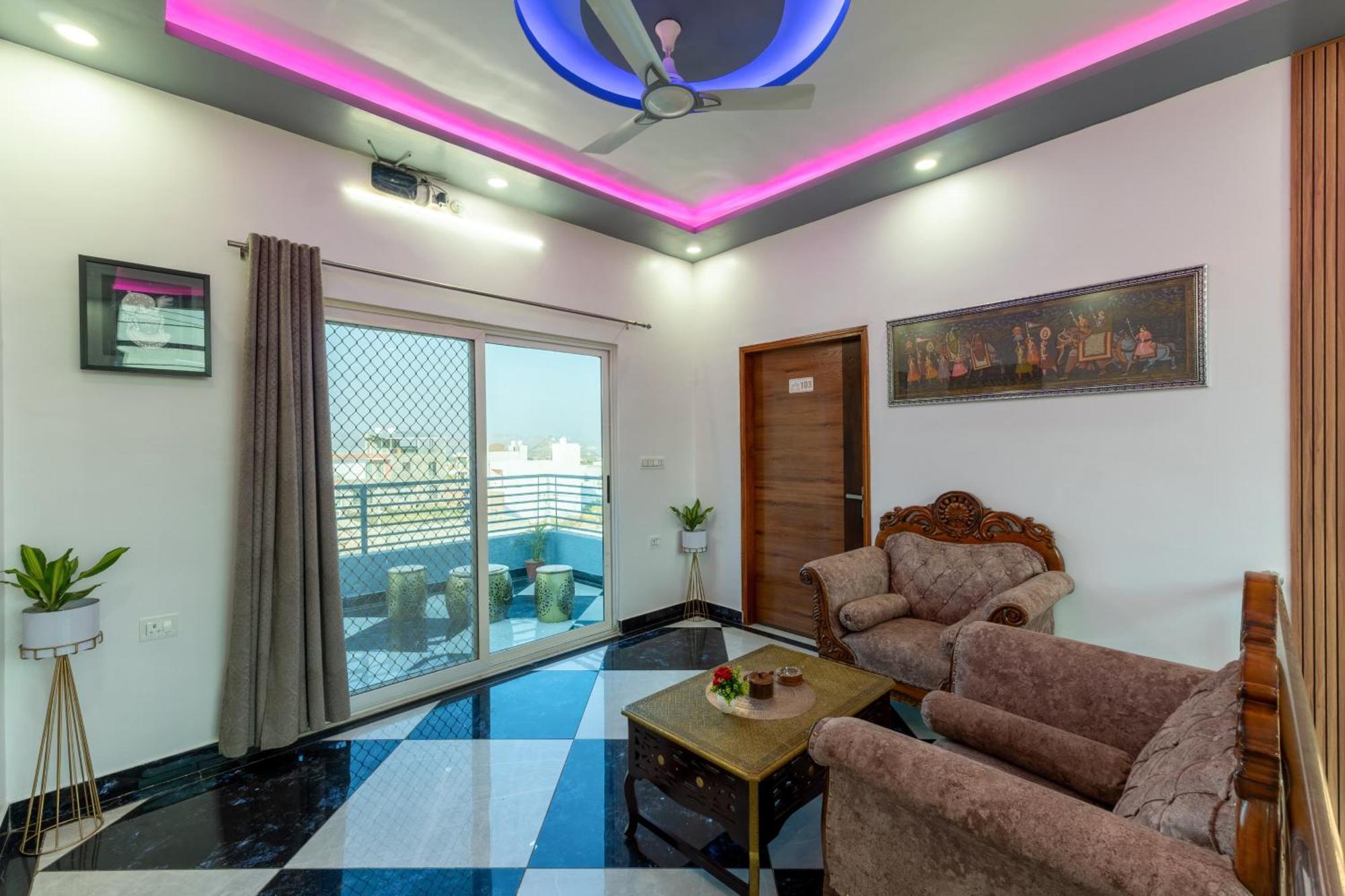 Villa Singh *
