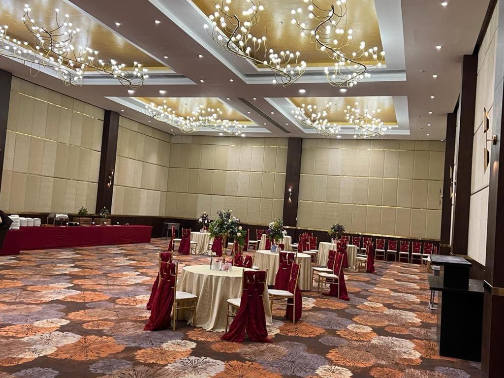 Ramada By Wyndham And 5*