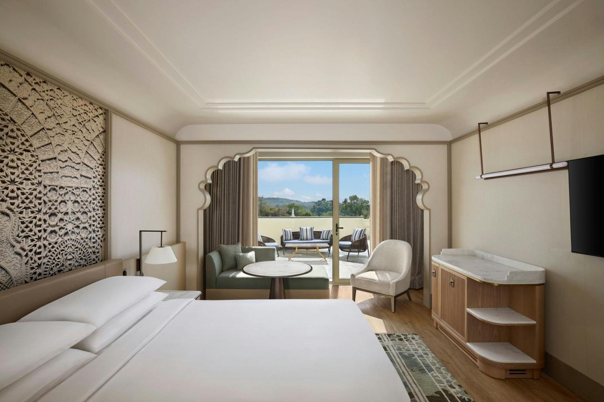 Marriott Hotel *