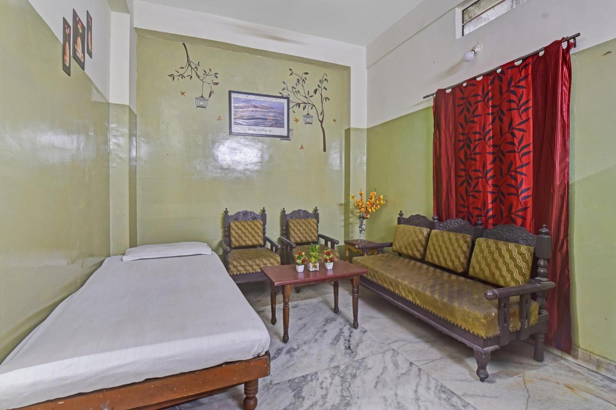 Hotel O Ashirwad