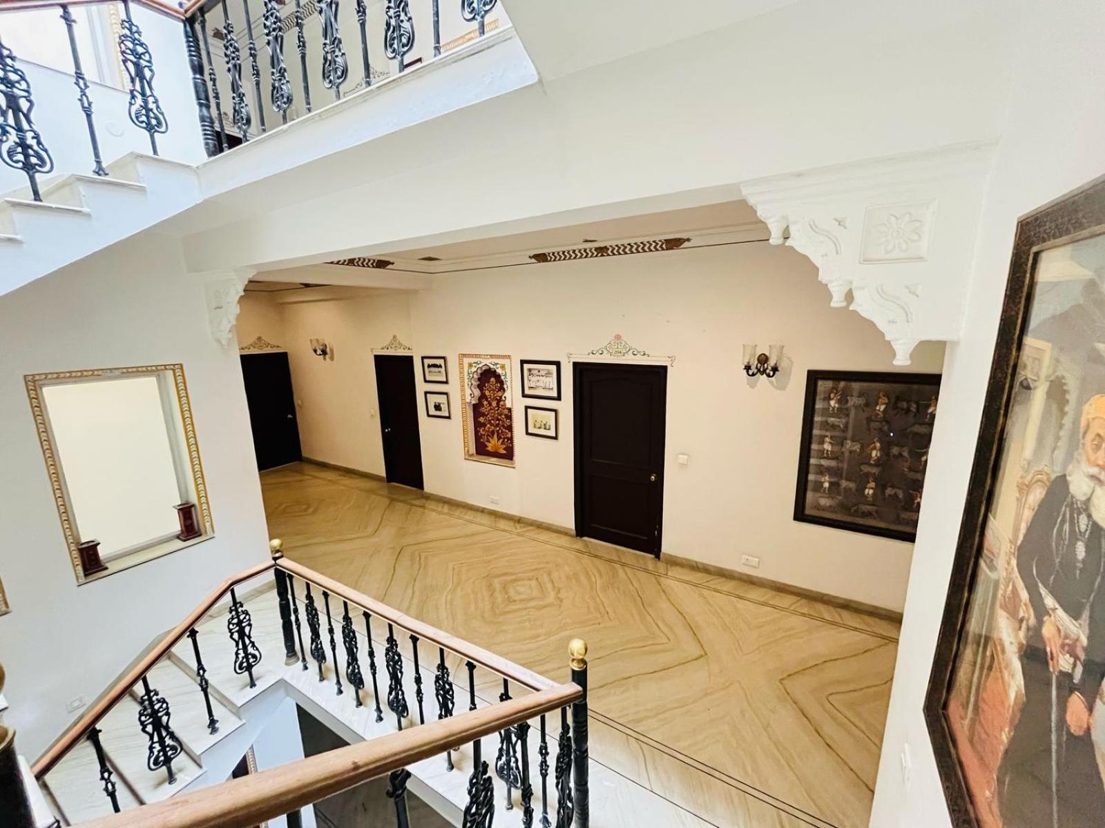 Boheda Palace Medi Pe Cafe & Restaurant View Hotel
