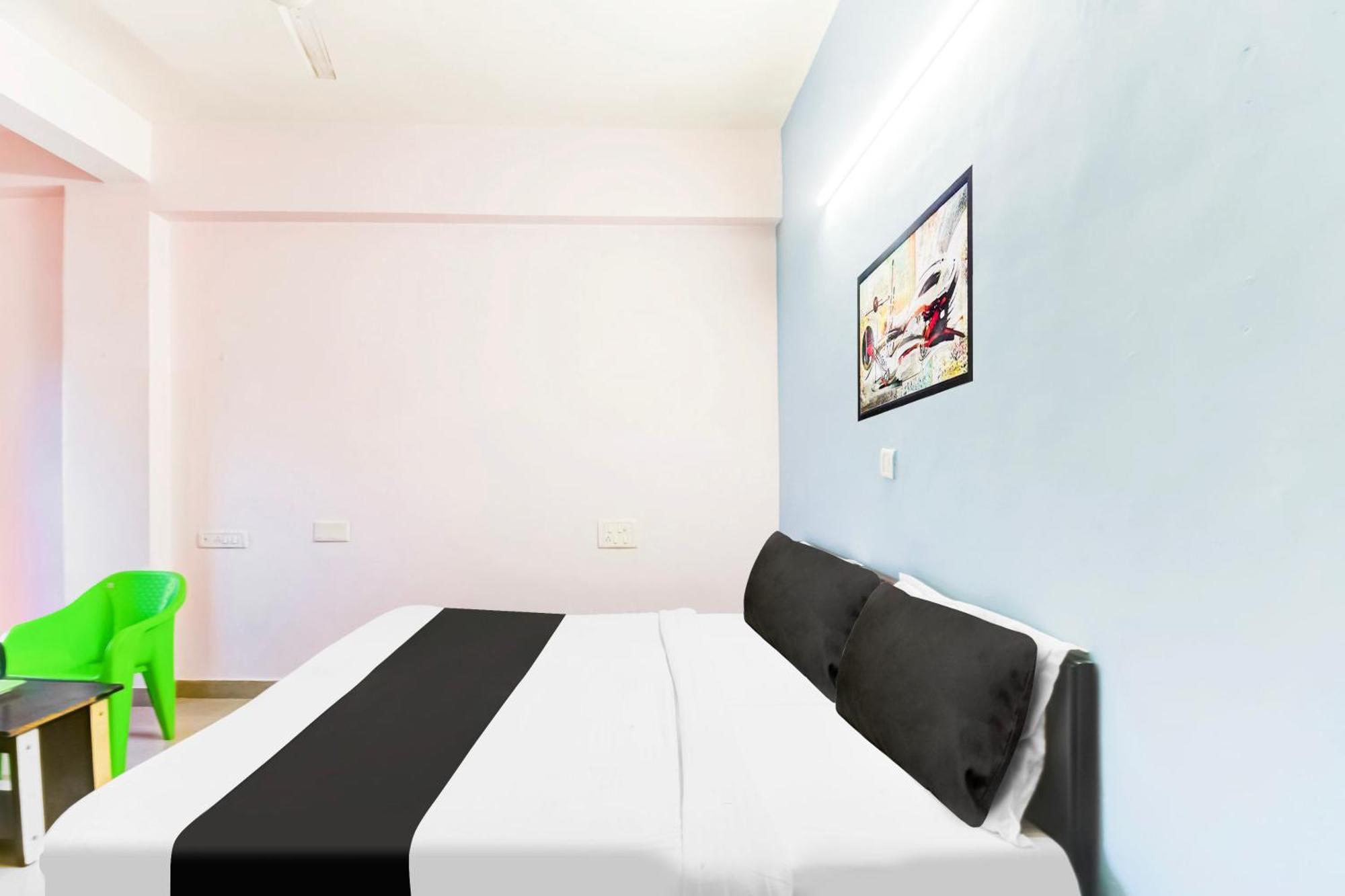 Super O Sector 14 Hotel 4*