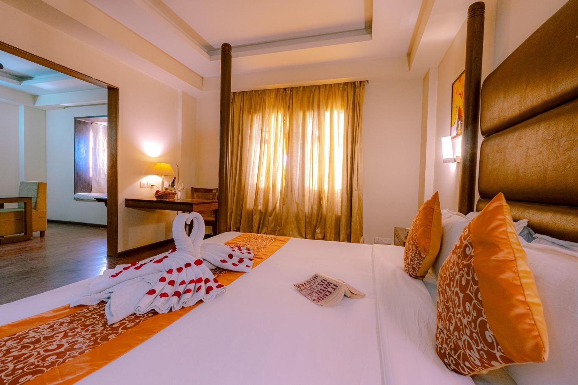 The Sky Imperial, 4*