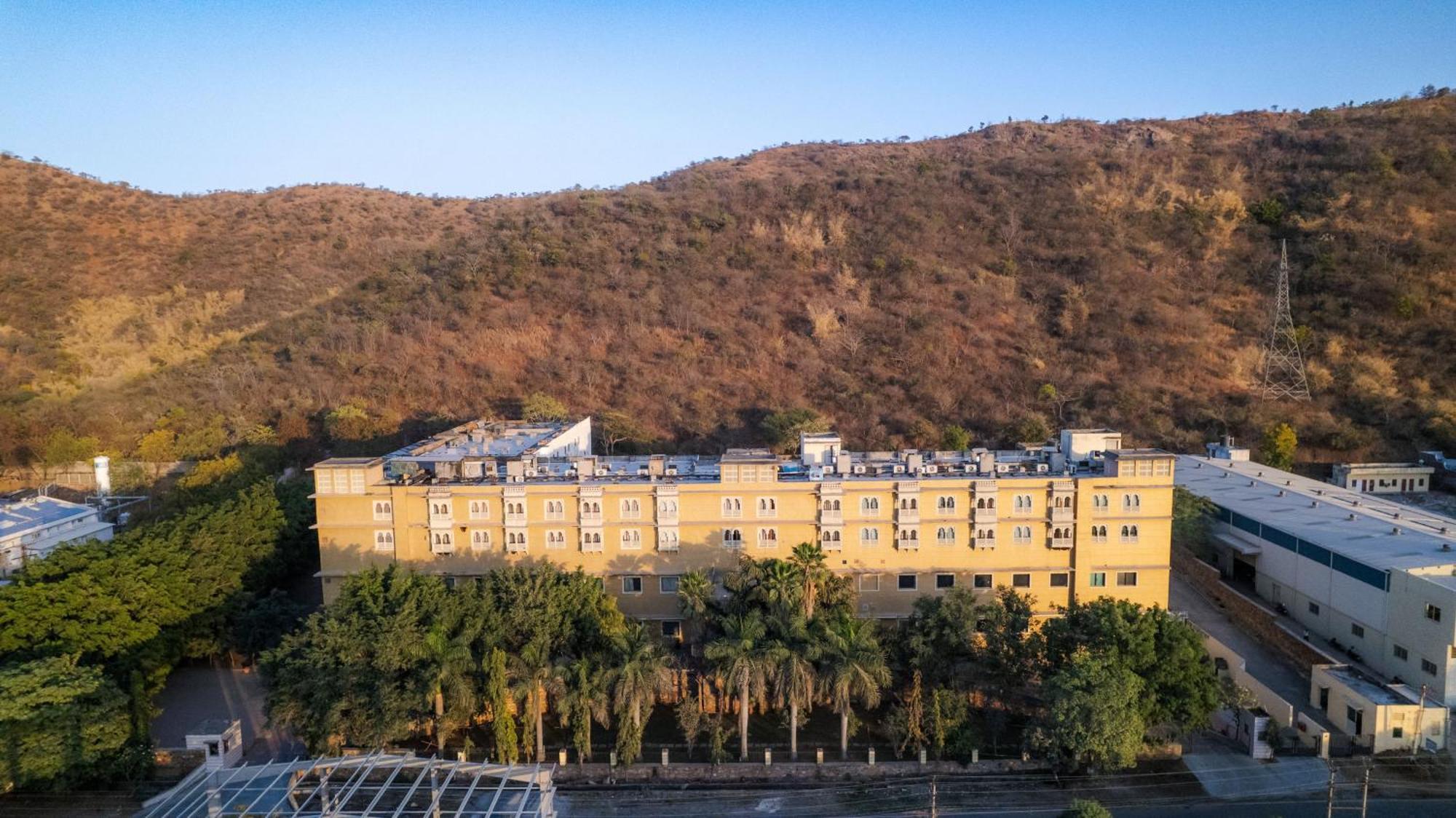 Hotel The Sky Imperial, 4*