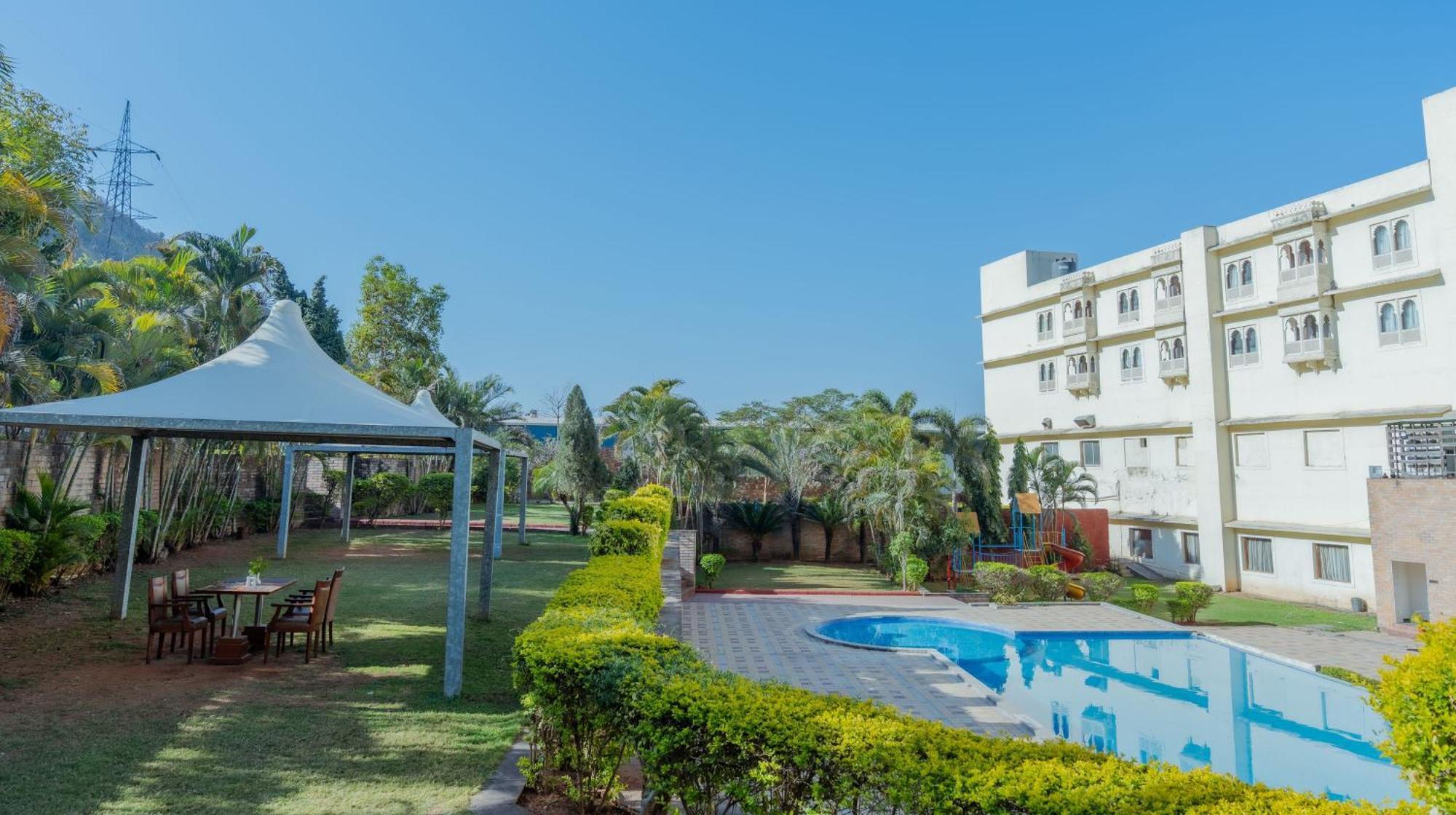 The Sky Imperial, 4*