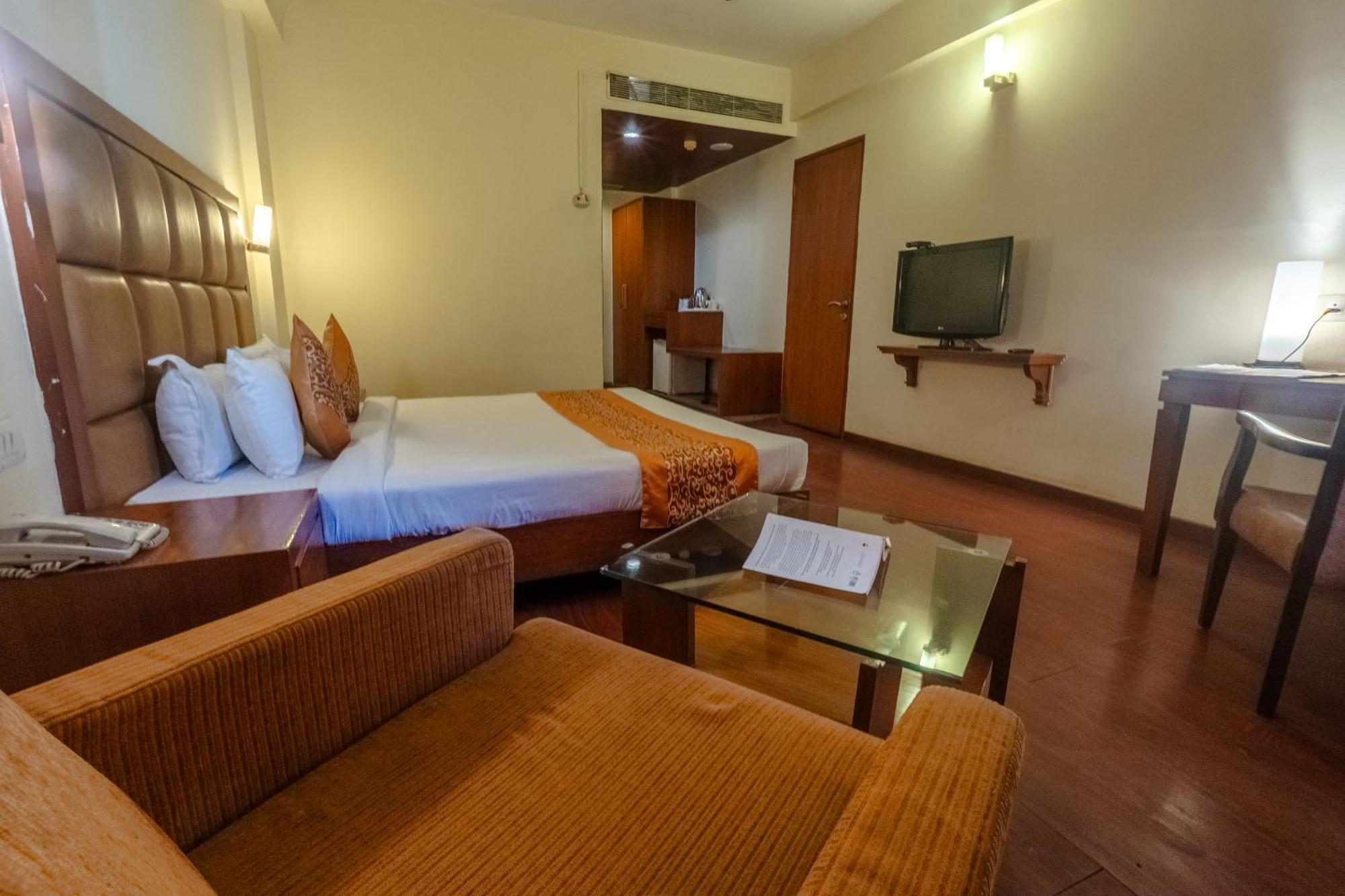 The Sky Imperial, 4*