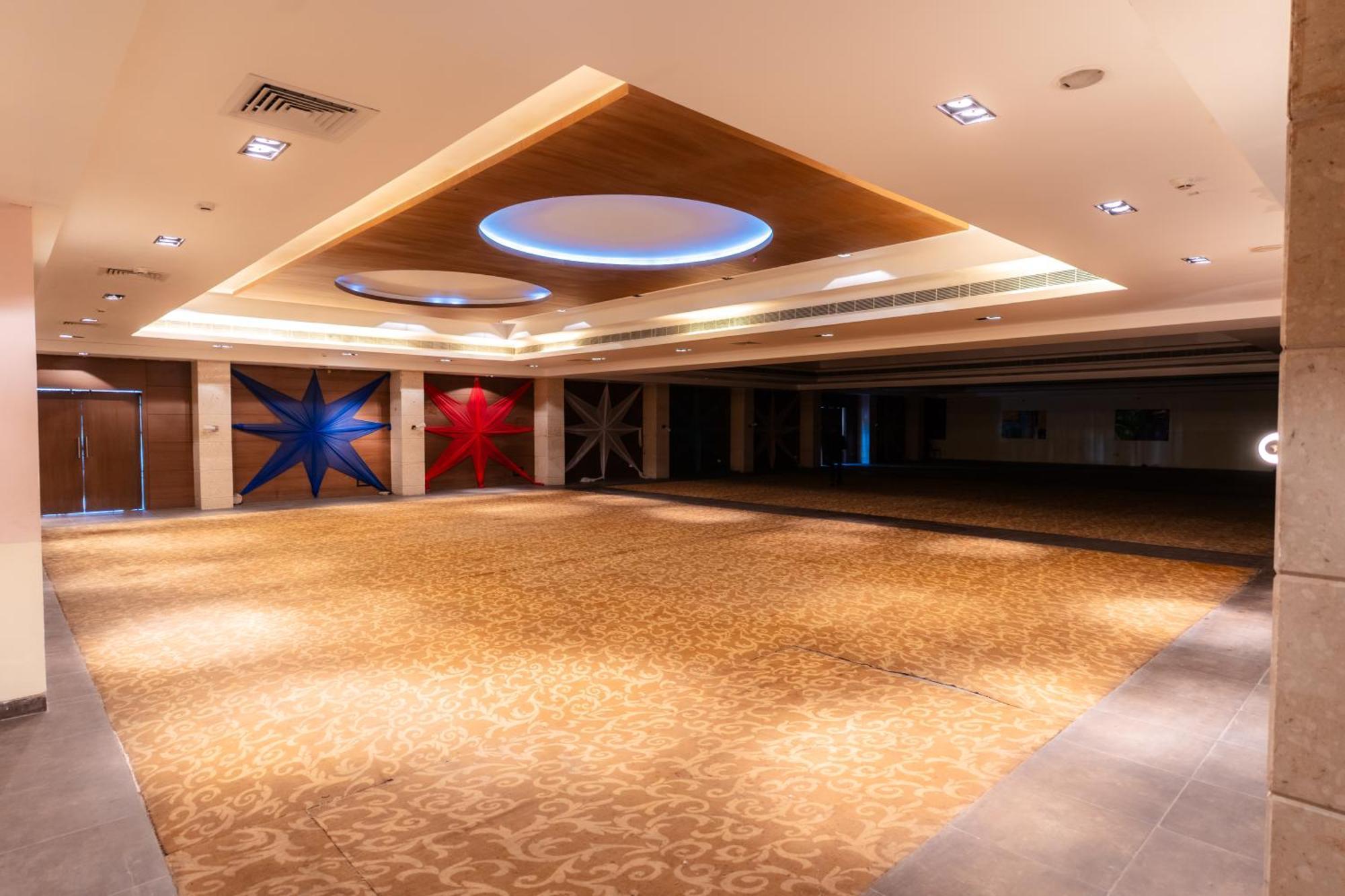 Hotel The Sky Imperial, 4*