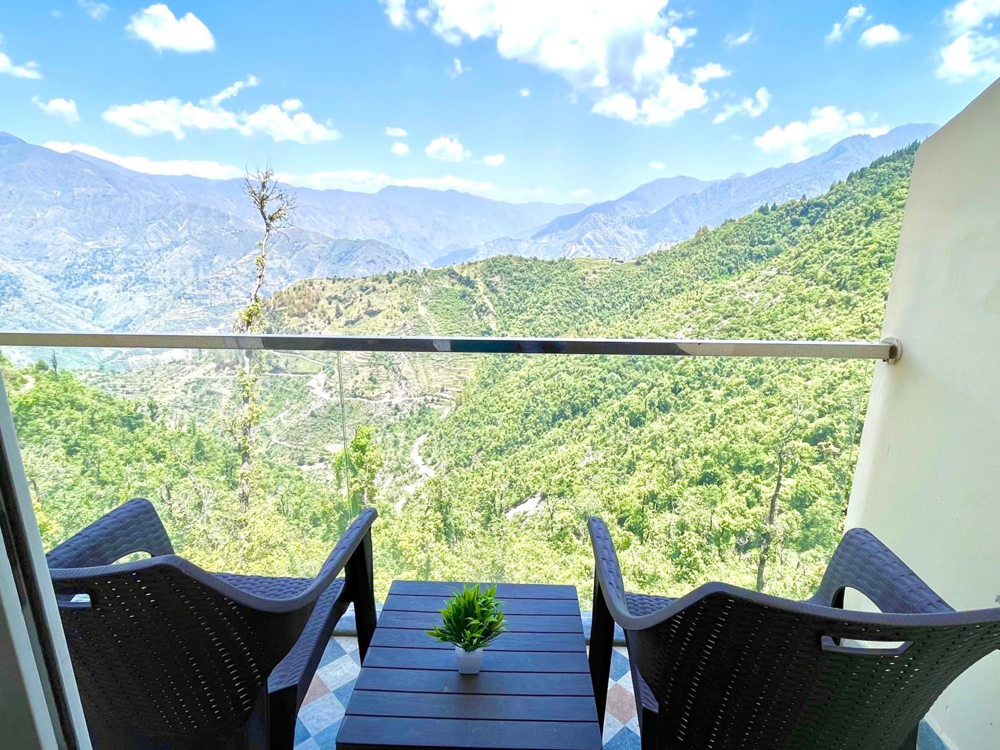 Hotel Pinerock Resort Best Selling Property In Mussoorie ! Luxury Rooms ! Mountain View ! Open Terrace ! Cafe ! Parking !