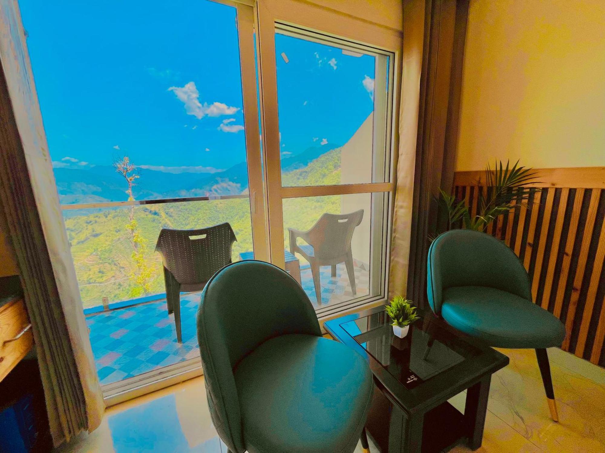 Pinerock Resort Best Selling Property In Mussoorie ! Luxury Rooms ! Mountain View ! Open Terrace ! Cafe ! Parking !