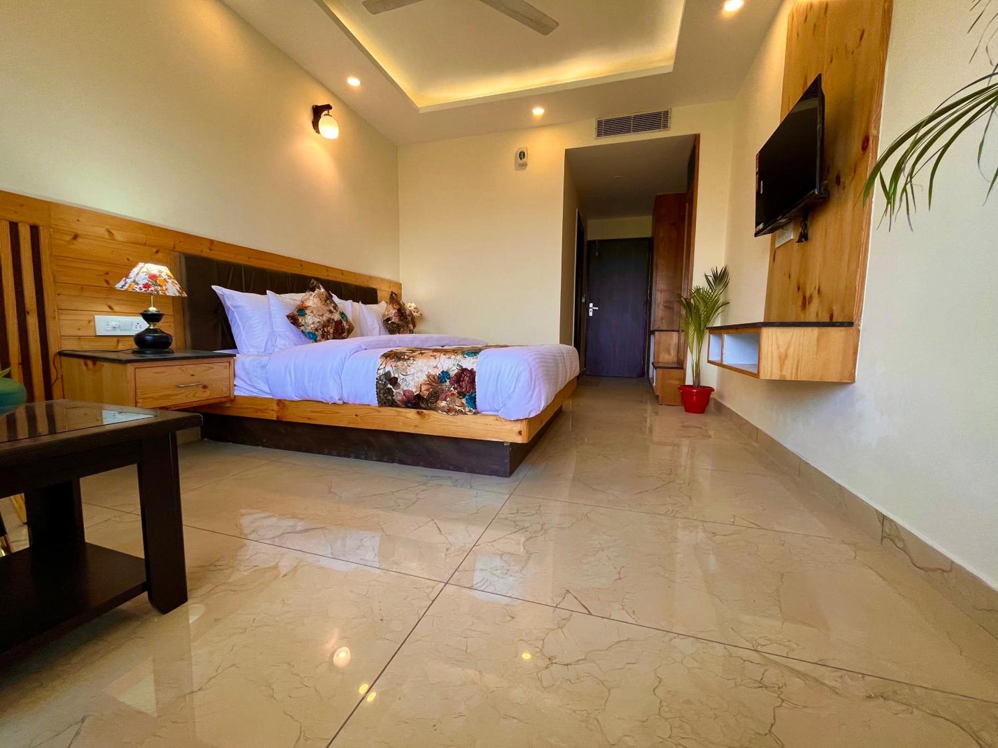 Pinerock Resort Best Selling Property In Mussoorie ! Luxury Rooms ! Mountain View ! Open Terrace ! Cafe ! Parking ! Mussoorie