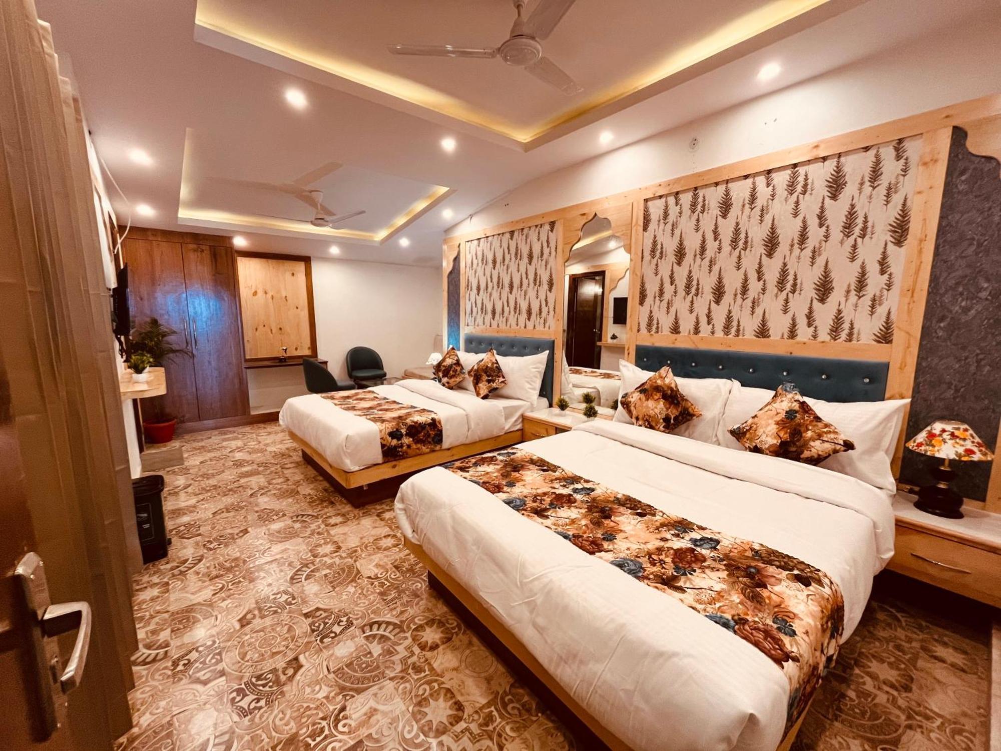 Pinerock Resort Best Selling Property In Mussoorie ! Luxury Rooms ! Mountain View ! Open Terrace ! Cafe ! Parking ! 4*