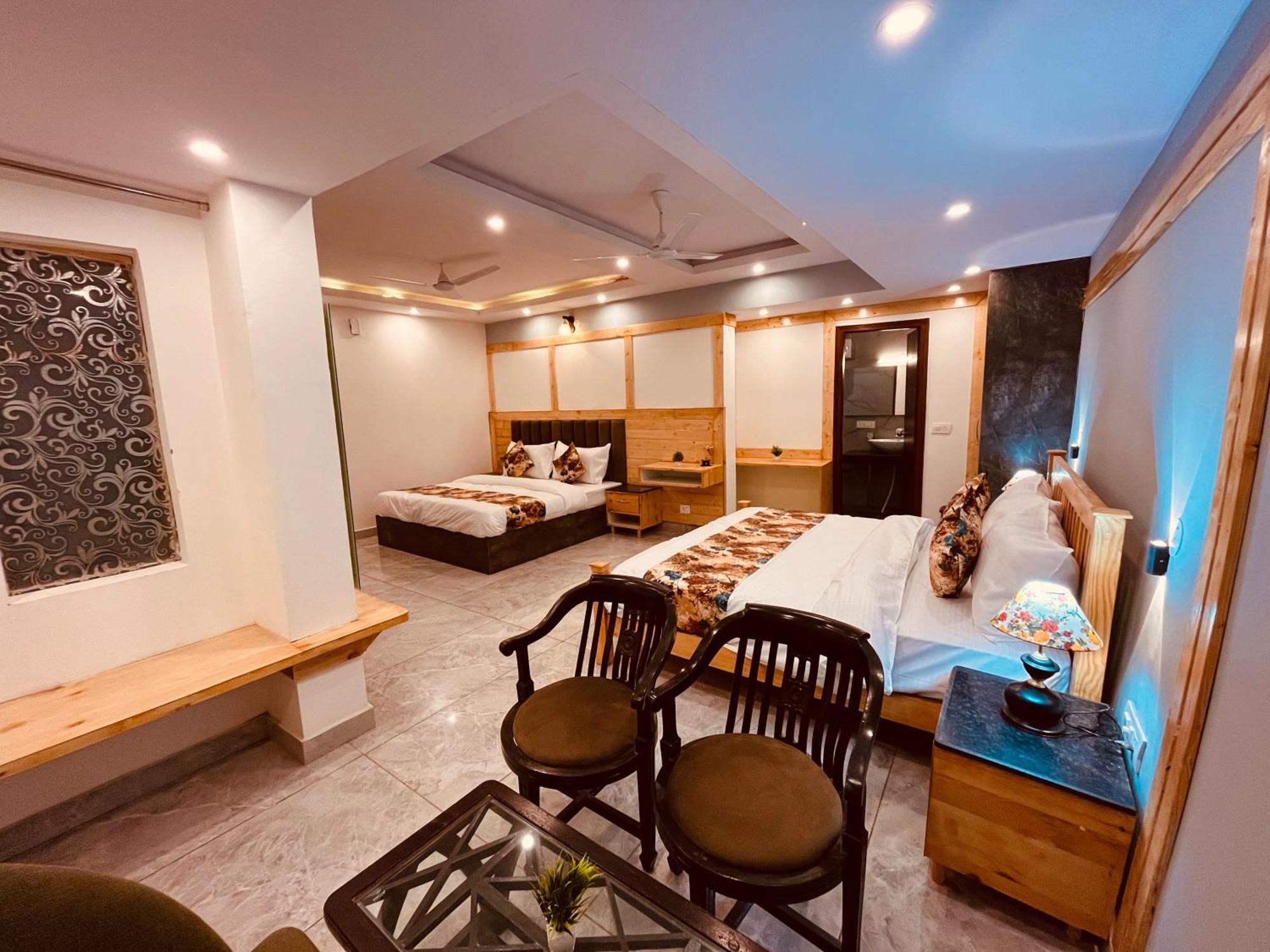 Pinerock Resort Best Selling Property In Mussoorie ! Luxury Rooms ! Mountain View ! Open Terrace ! Cafe ! Parking ! Hotel Mussoorie