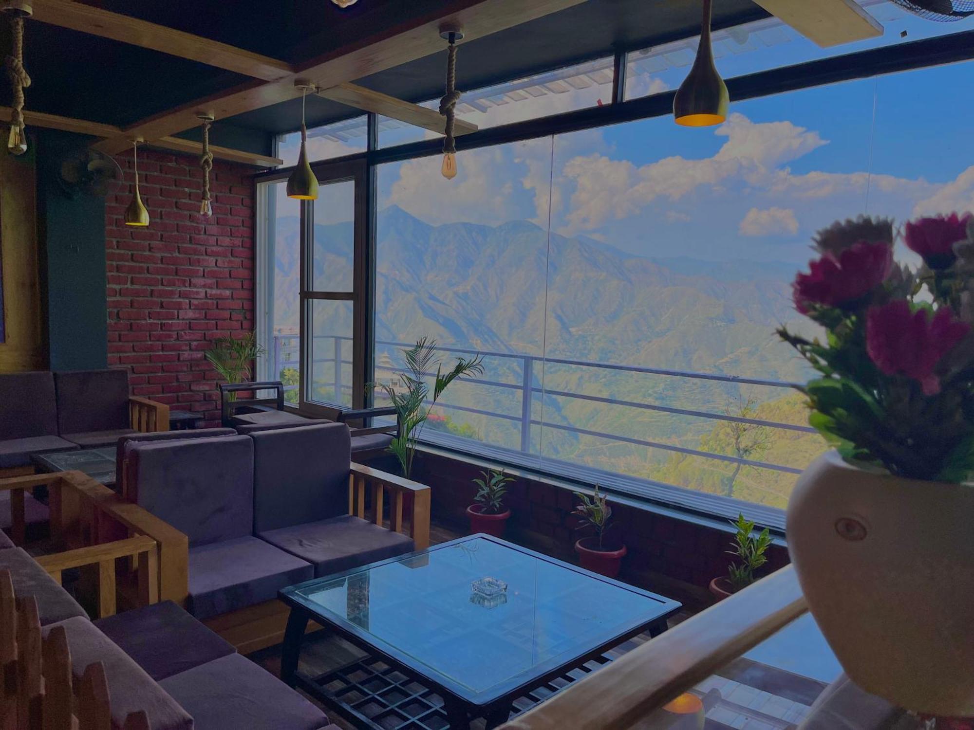 Pinerock Resort Best Selling Property In Mussoorie ! Luxury Rooms ! Mountain View ! Open Terrace ! Cafe ! Parking ! Hotel