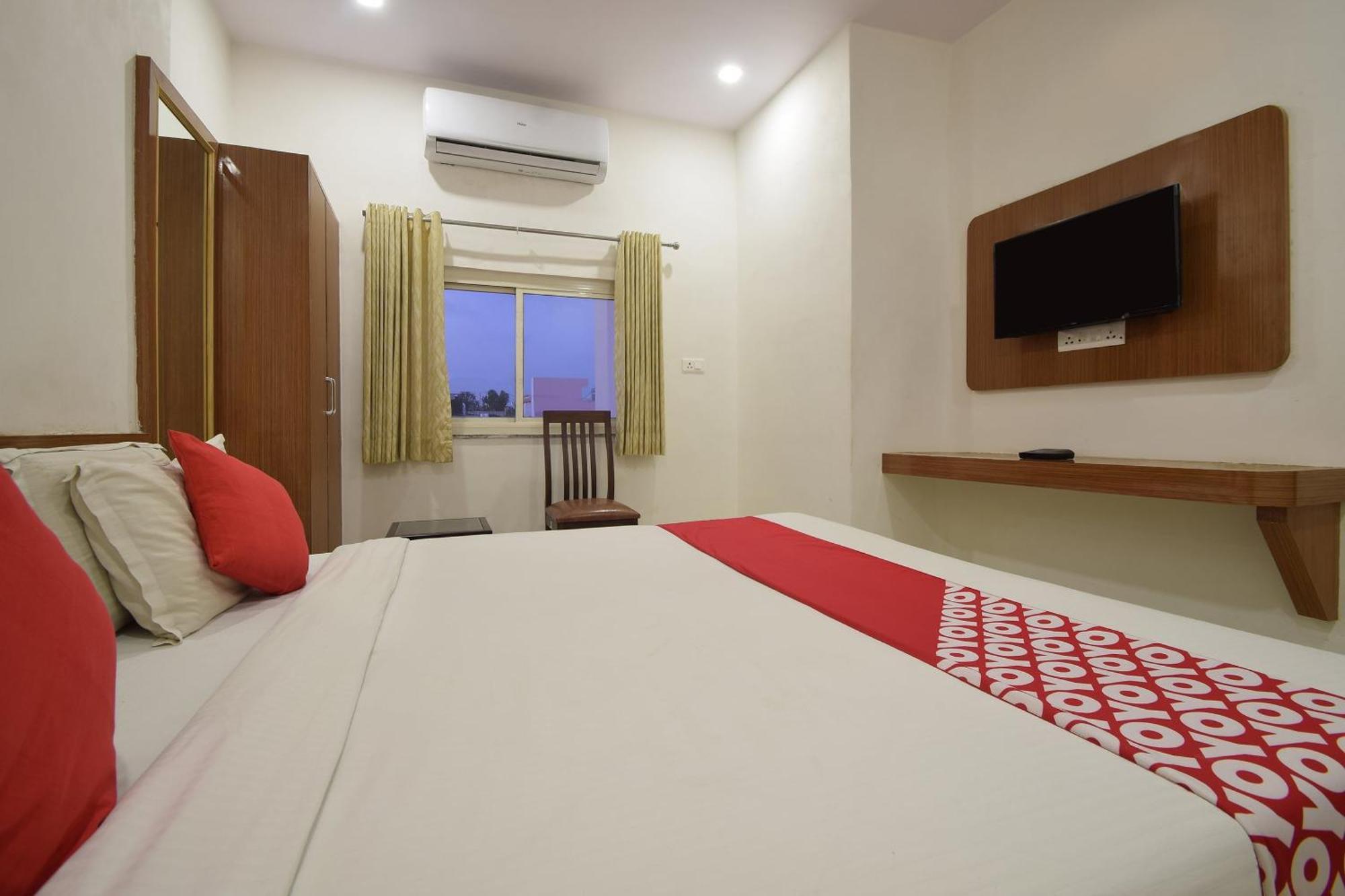 Collection O Royal Icon Hotel 3*