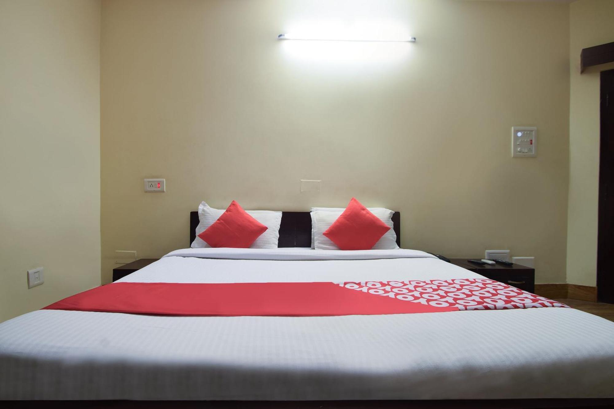 Collection O Royal Icon Hotel 3*