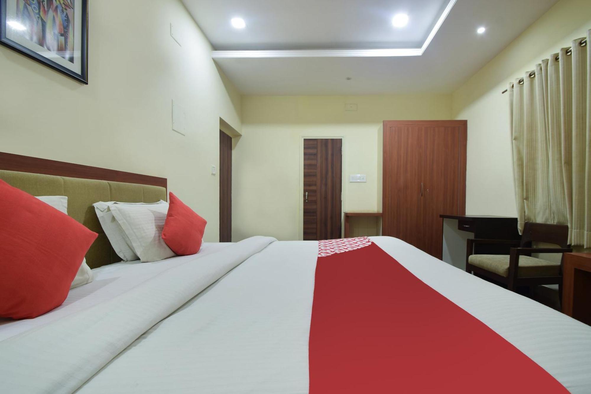 Collection O Royal Icon Hotel