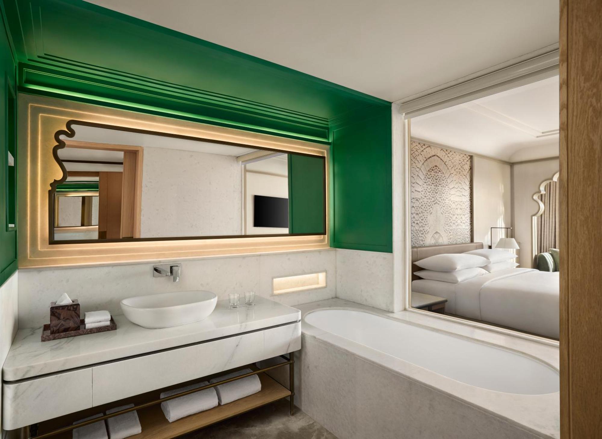 Marriott Hotel *