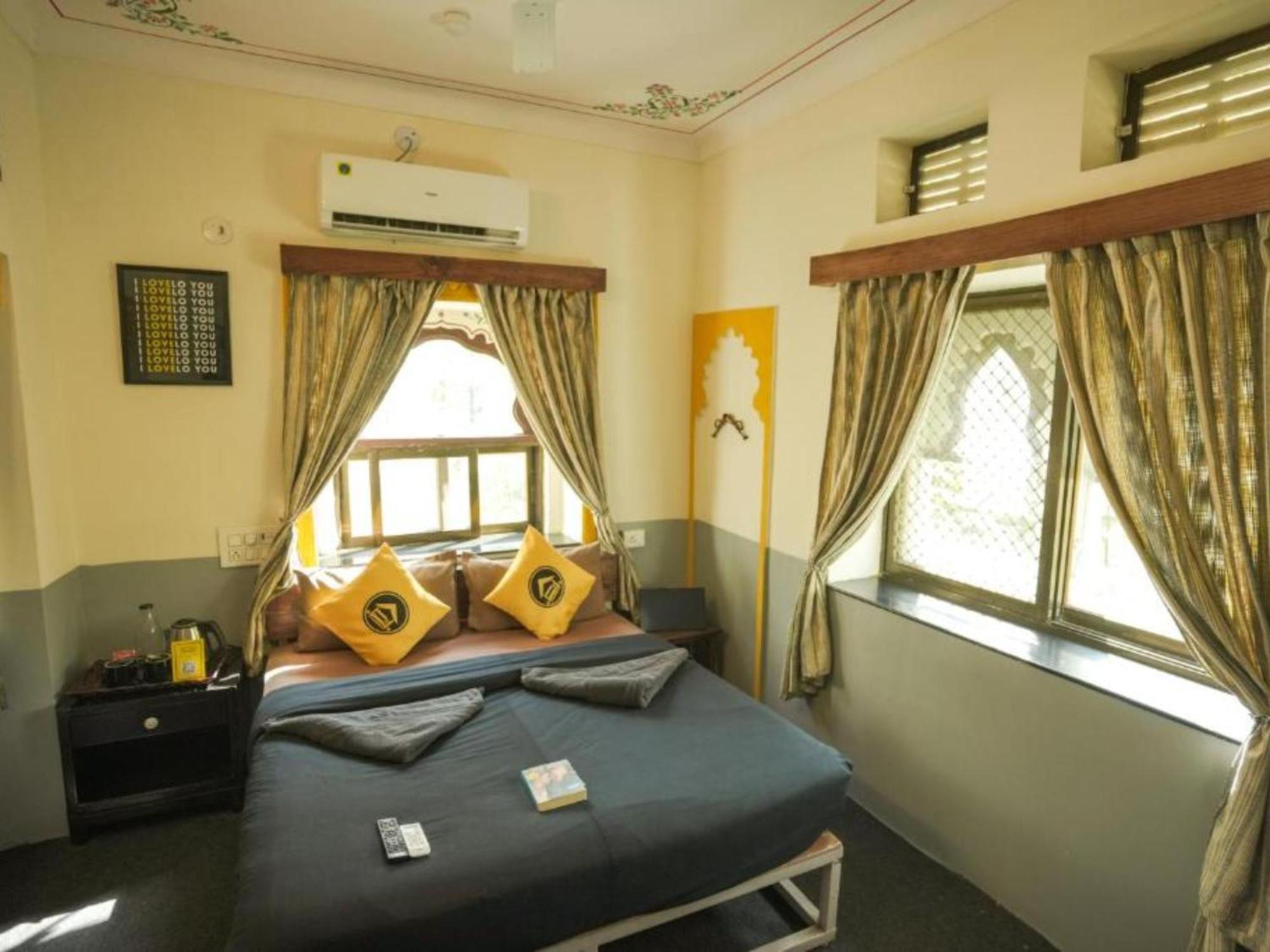 Hostel The *