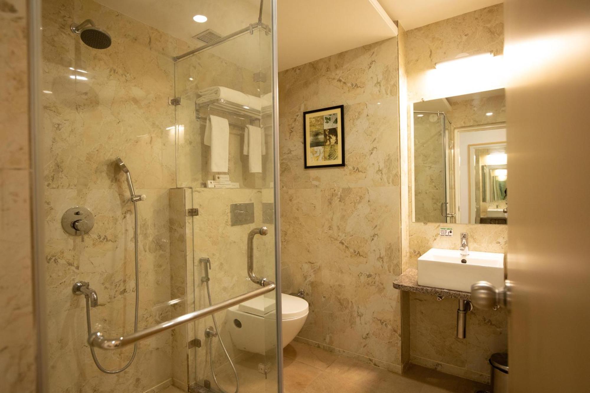 Hotel Shourya Residency