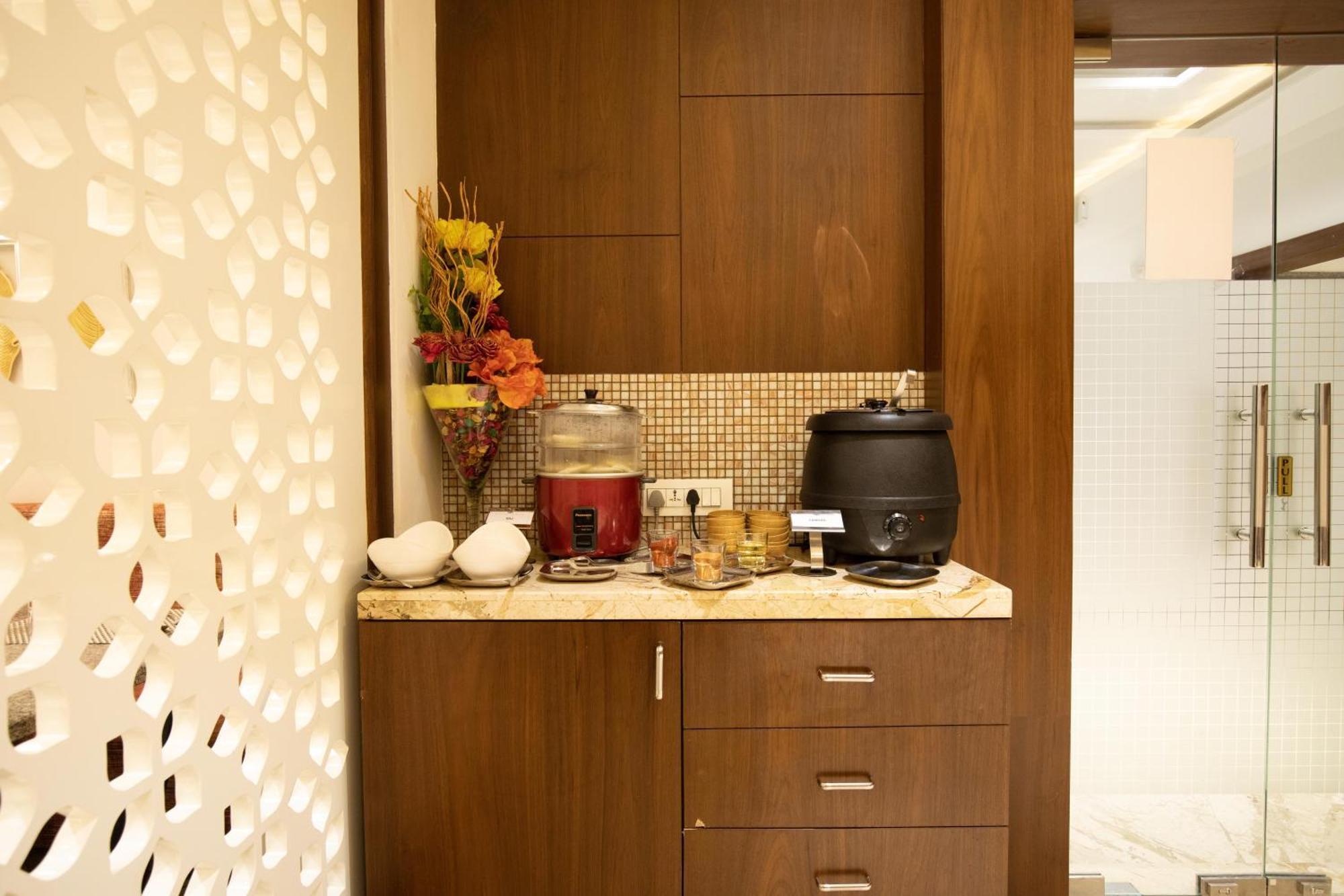 Shourya Residency Hotel 3*