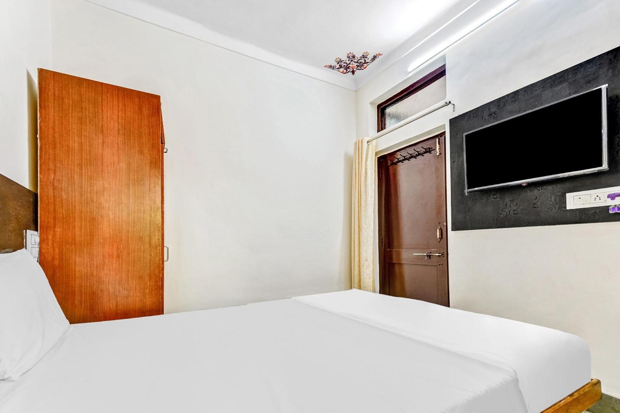Hotel O Raj Karn 3*