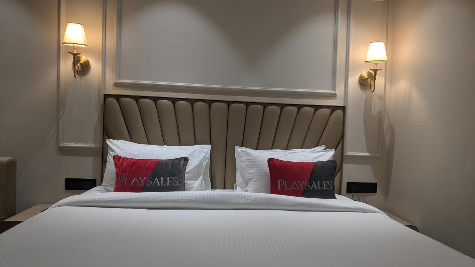 Playsales Naori Hotel